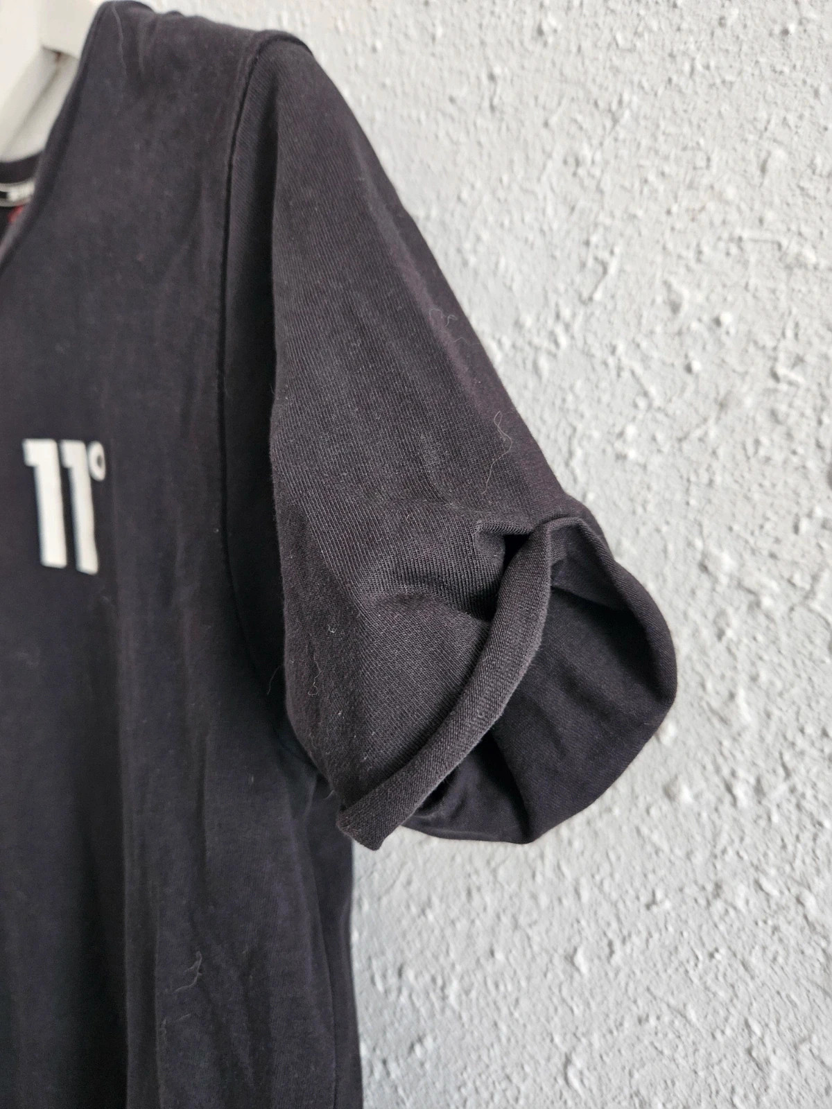 Camiseta 11 Degrees negra talla S streetwear logo frontal y trasero – 11 Degrees – taille S 3