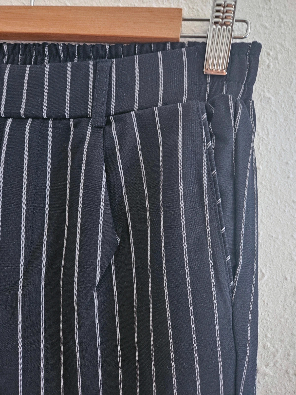 Pantalón raya diplomática Bershka M mujer azul marino elegante – Bershka – taille M / 38 / 10 5