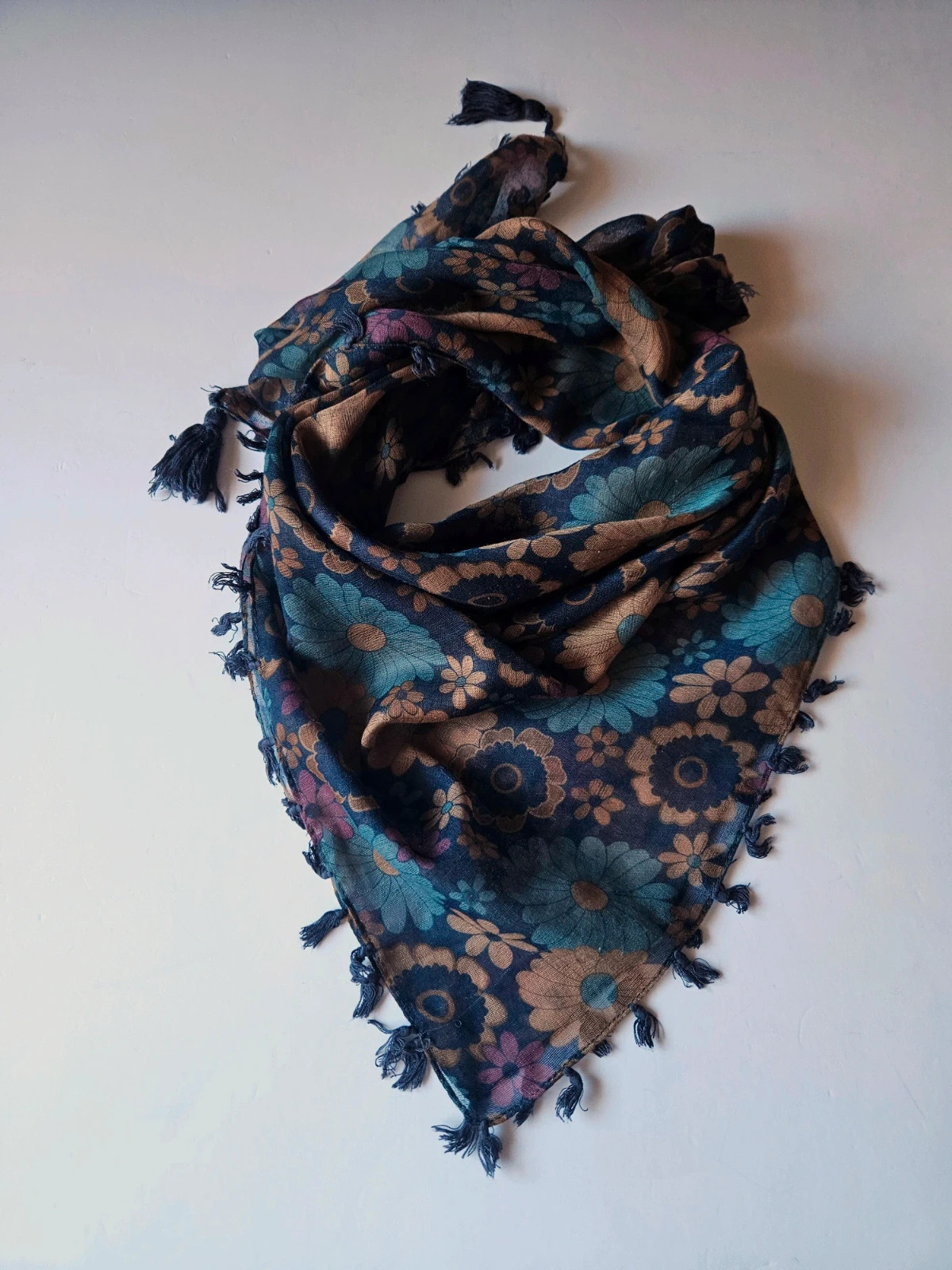 Pañuelo Pull&Bear flores azules y beige con flecos · boho floral · en perfecto estado – Pull & Bear 3