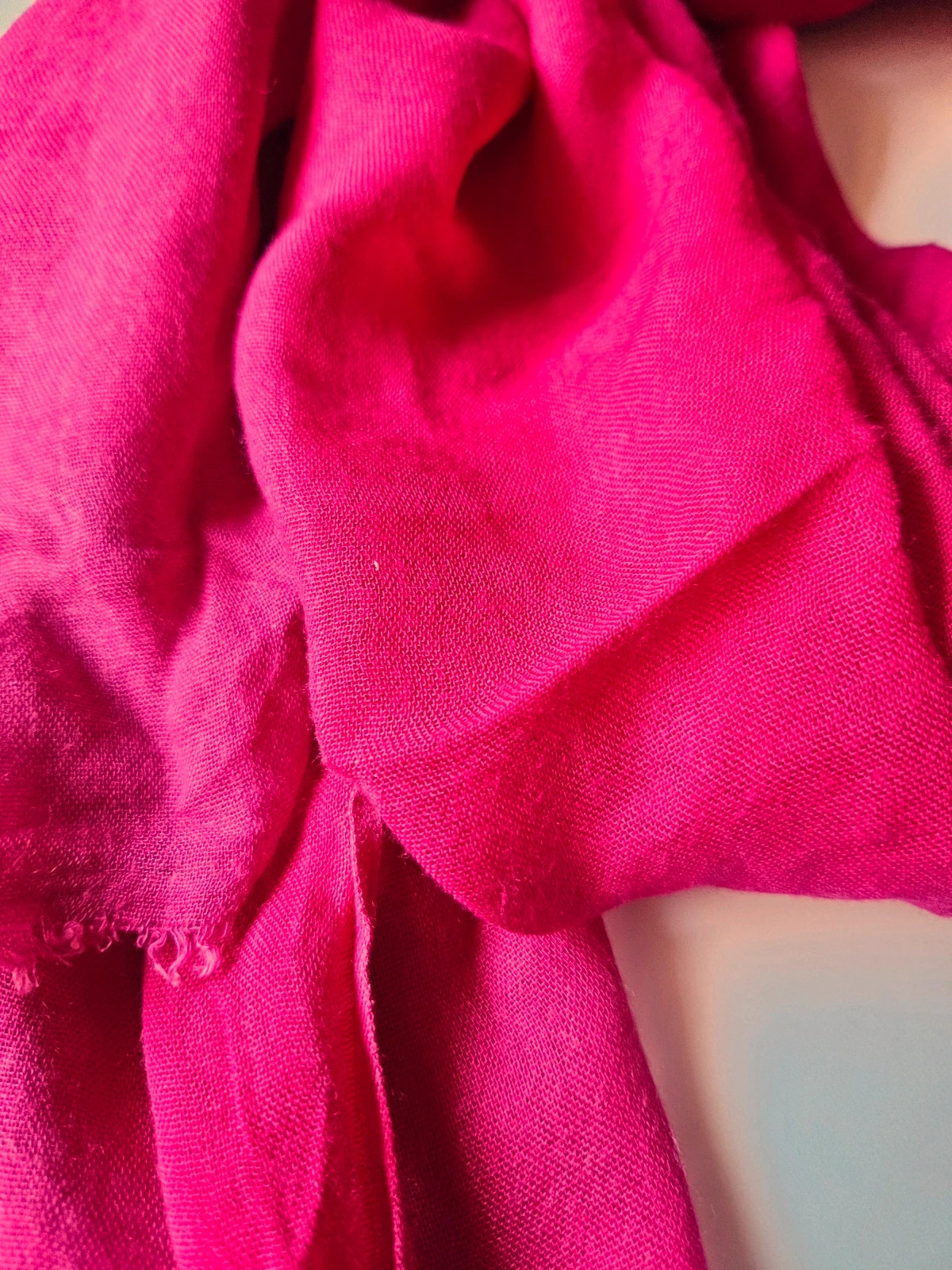 Pañuelo fucsia Zara Accessories · suave y ligero · ideal entretiempo · perfecto estado – Zara 3
