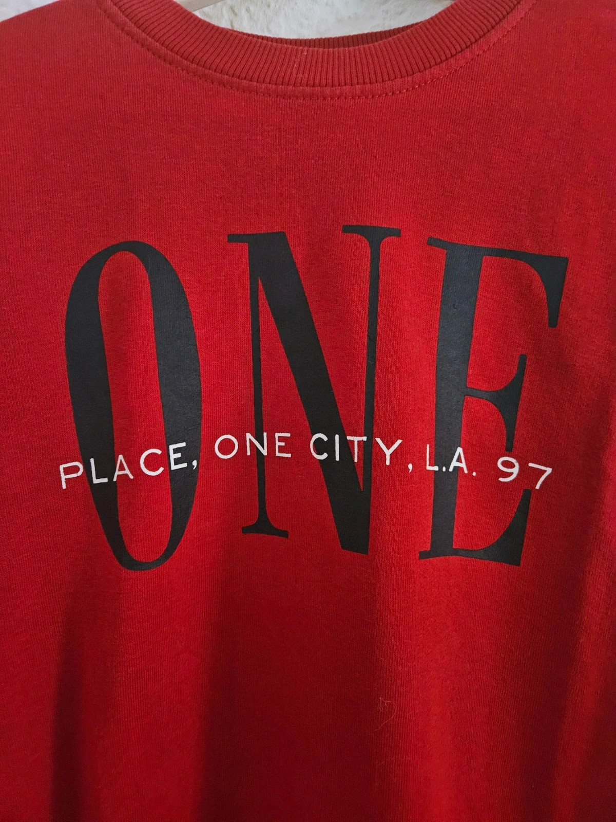 Bershka sudadera roja ONE M, perfecta / red graphic sweatshirt – Bershka – taille M / 38 / 10 3