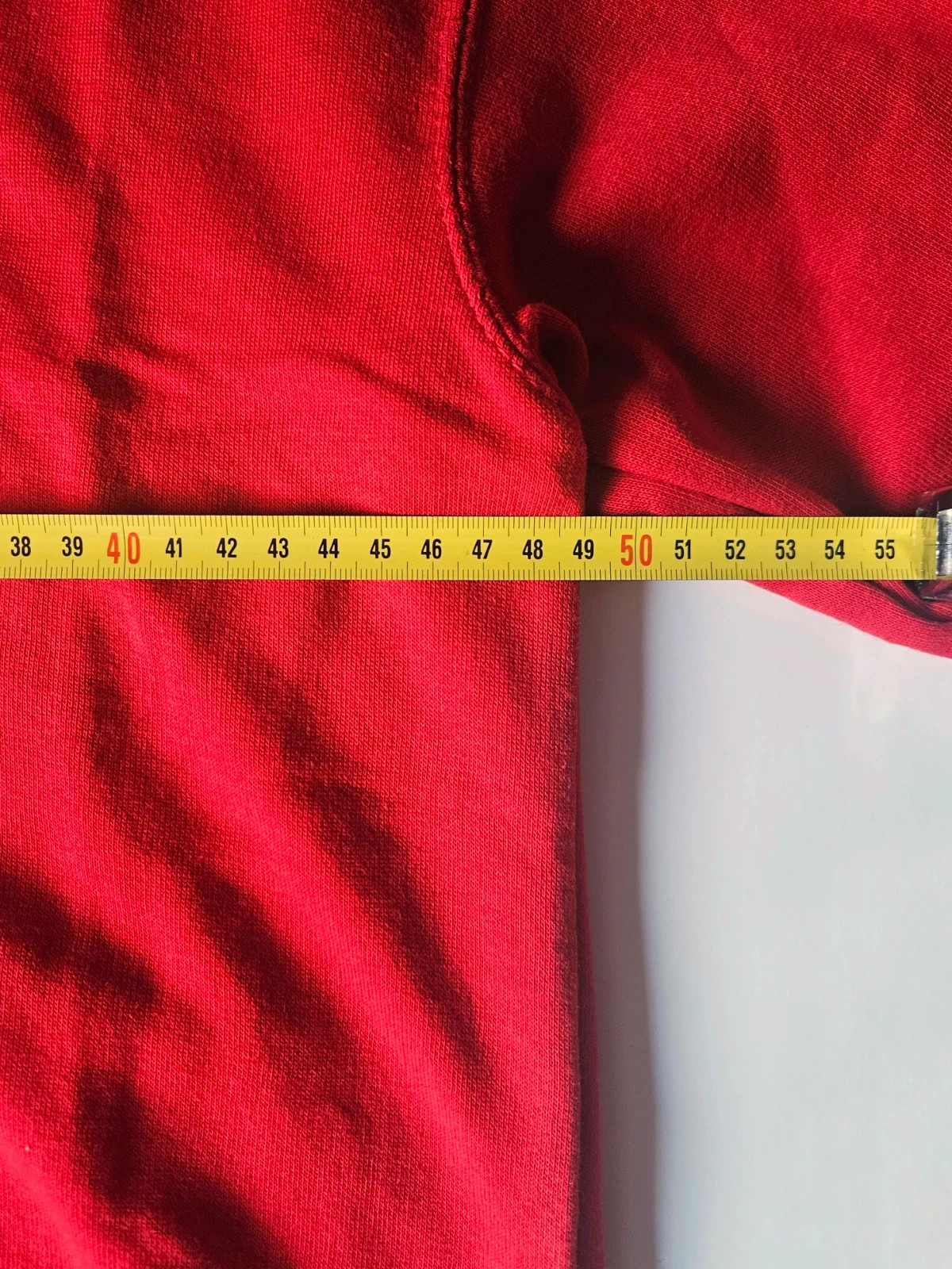 Bershka sudadera roja ONE M, perfecta / red graphic sweatshirt – Bershka – taille M / 38 / 10 5