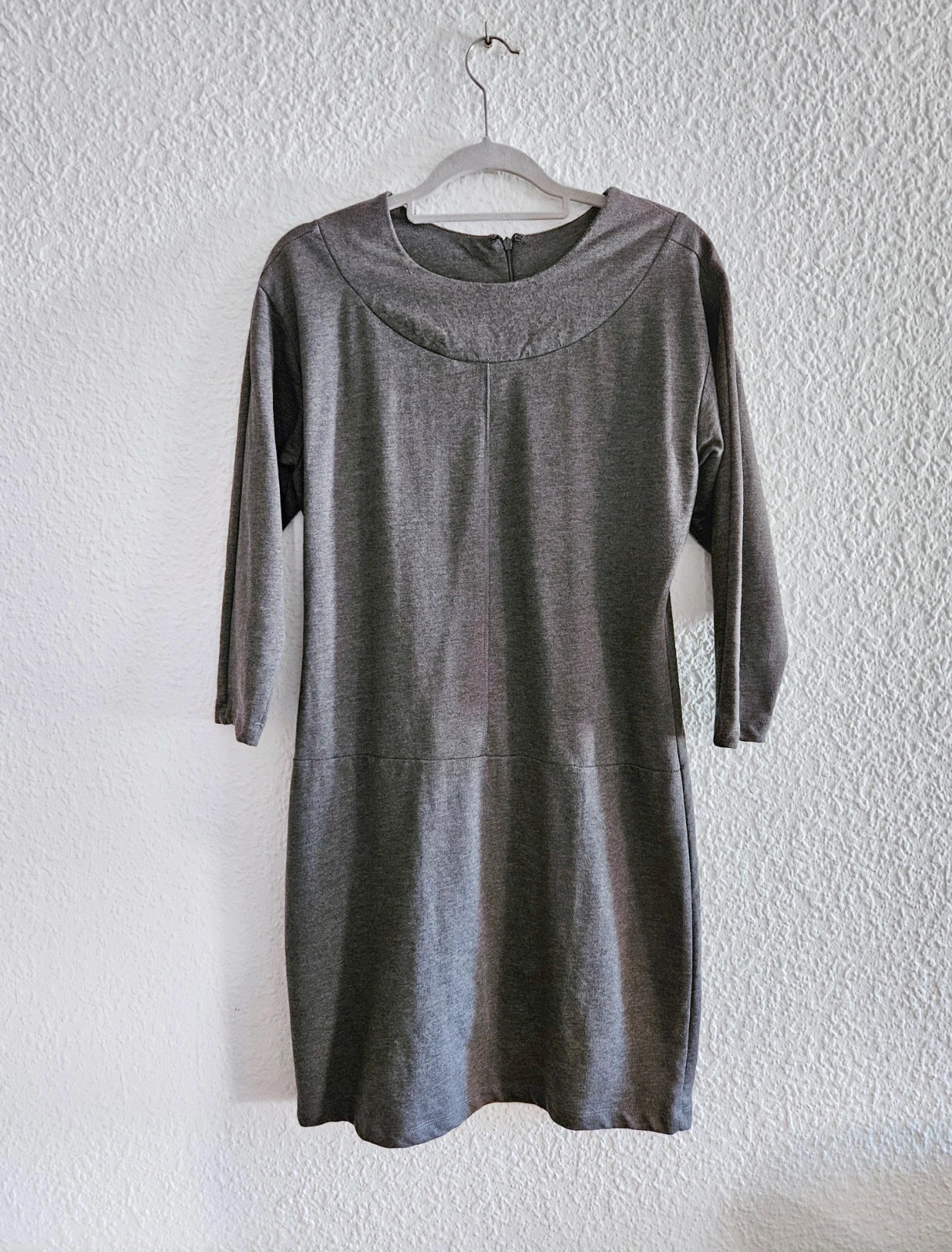 Vestido Sfera gris entallado de manga francesa · Talla 40 · En perfecto estado – Sfera – taille L / 40 / 12 2
