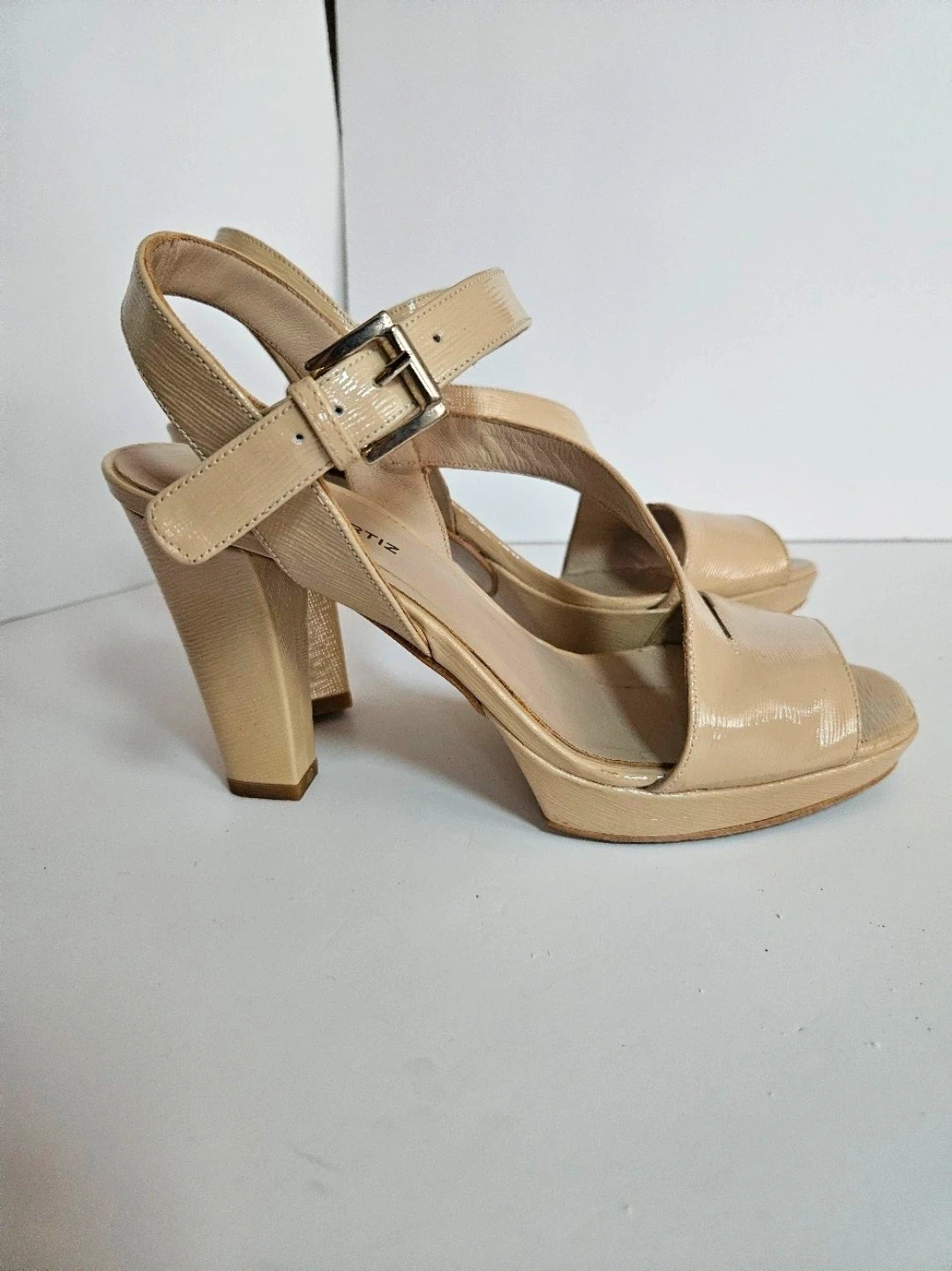 Sandalias Gloria Ortiz beige charol talla 36 tacón alto elegante – Gloria Ortiz – taille 36 4
