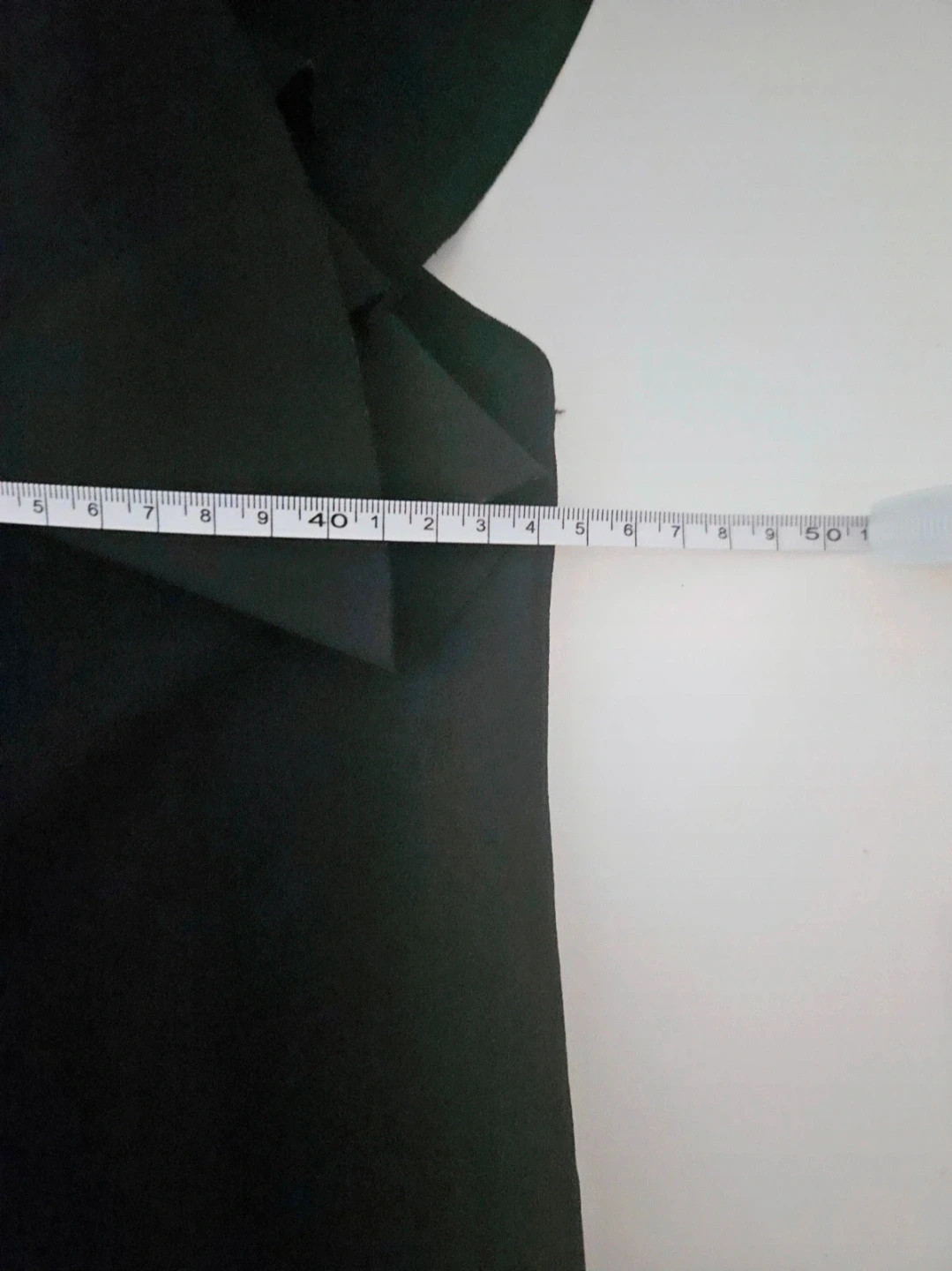 Vestido negro Mango talla L elegante con volante en hombro estilo clásico – Mango – taille L / 40 / 12 4