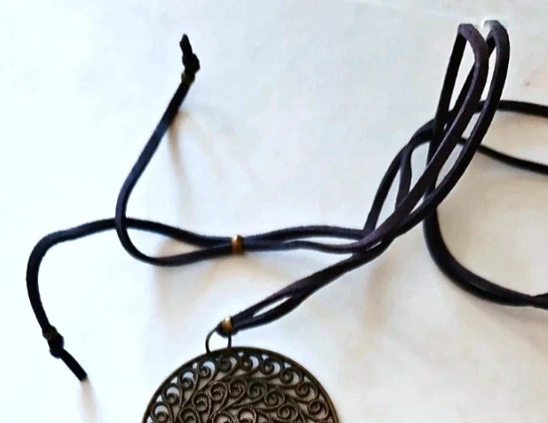 Boho dreamcatcher necklace · Blue feathers · Local artisan piece · Adjustable cord 3
