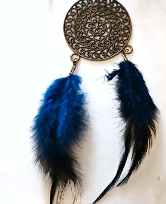 Boho dreamcatcher necklace · Blue feathers · Local artisan piece · Adjustable cord 2