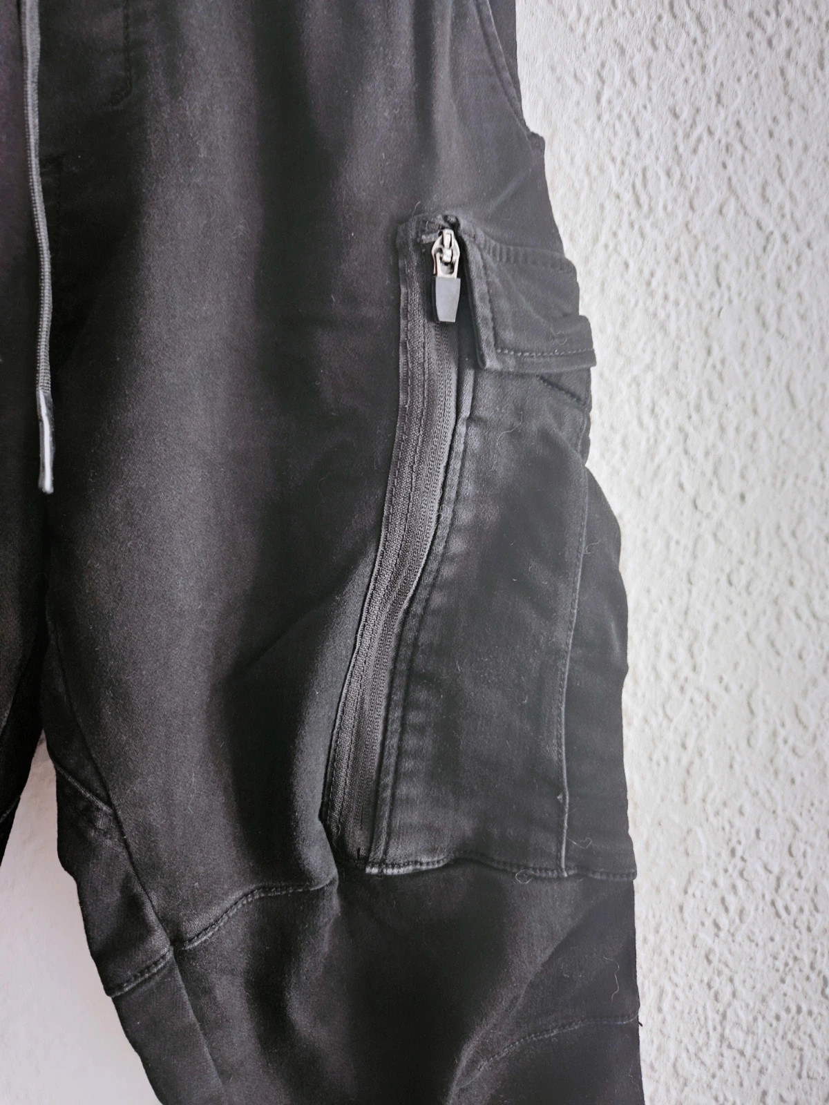 Pull&Bear black cargo joggers · Size XS · Urban style · Multi-pocket design – Pull & Bear – taille XS / 34 / 6 3