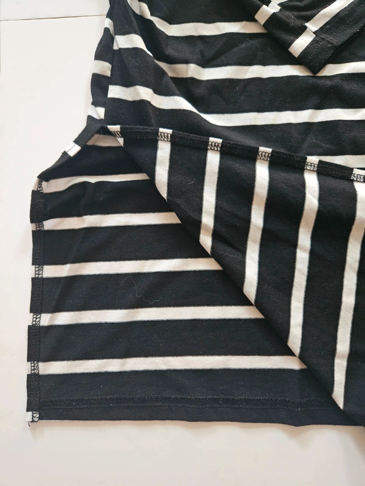 Shein Curve striped long sleeve top · Size 2XL · Casual fit · Monochrome style – taille XXL / 44 / 16 3