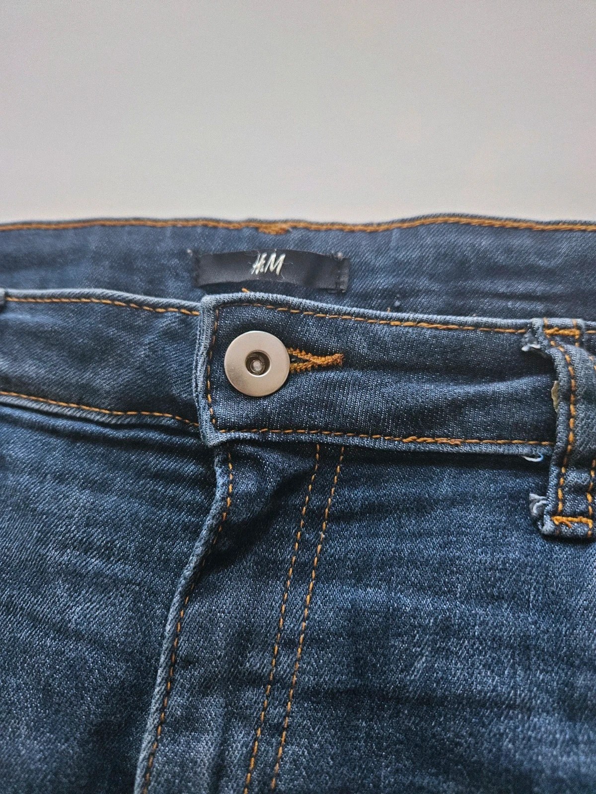 H&M upcycled denim skirt · Size 42 · Raw hem · Urban style – H&M – taille XL / 42 / 14 4