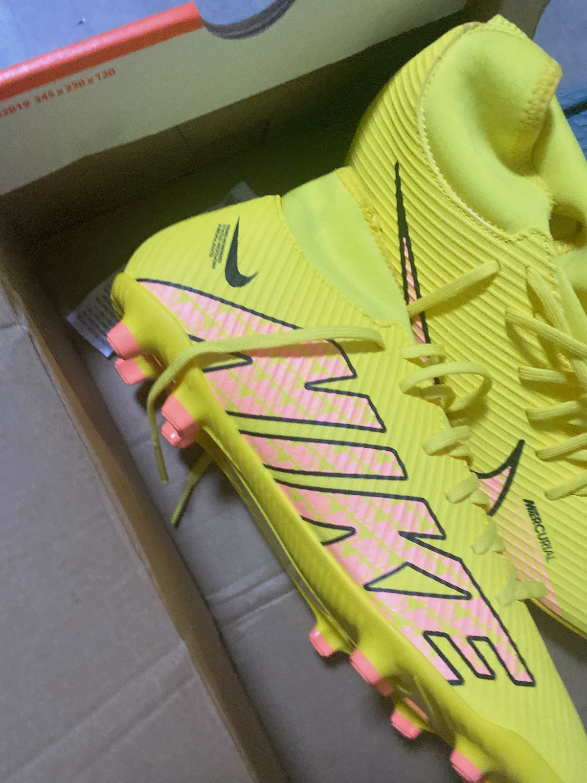 Crampon  – Nike – taille EU 44 3