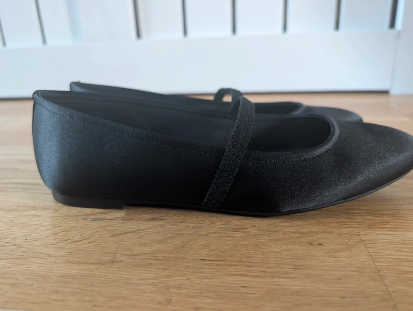 Black Satin Mary Jane Ballet Flats UK 5 – Graceland – taille 5 4