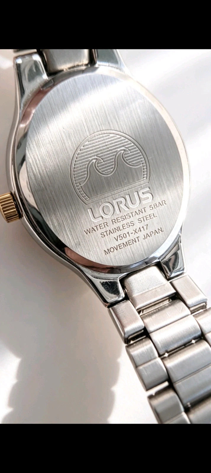 Lorus Ladies Two-Tone Quartz Watch – Roman Numerals – 50m Water Resistant – Lorus – taille Up to 30 mm 2