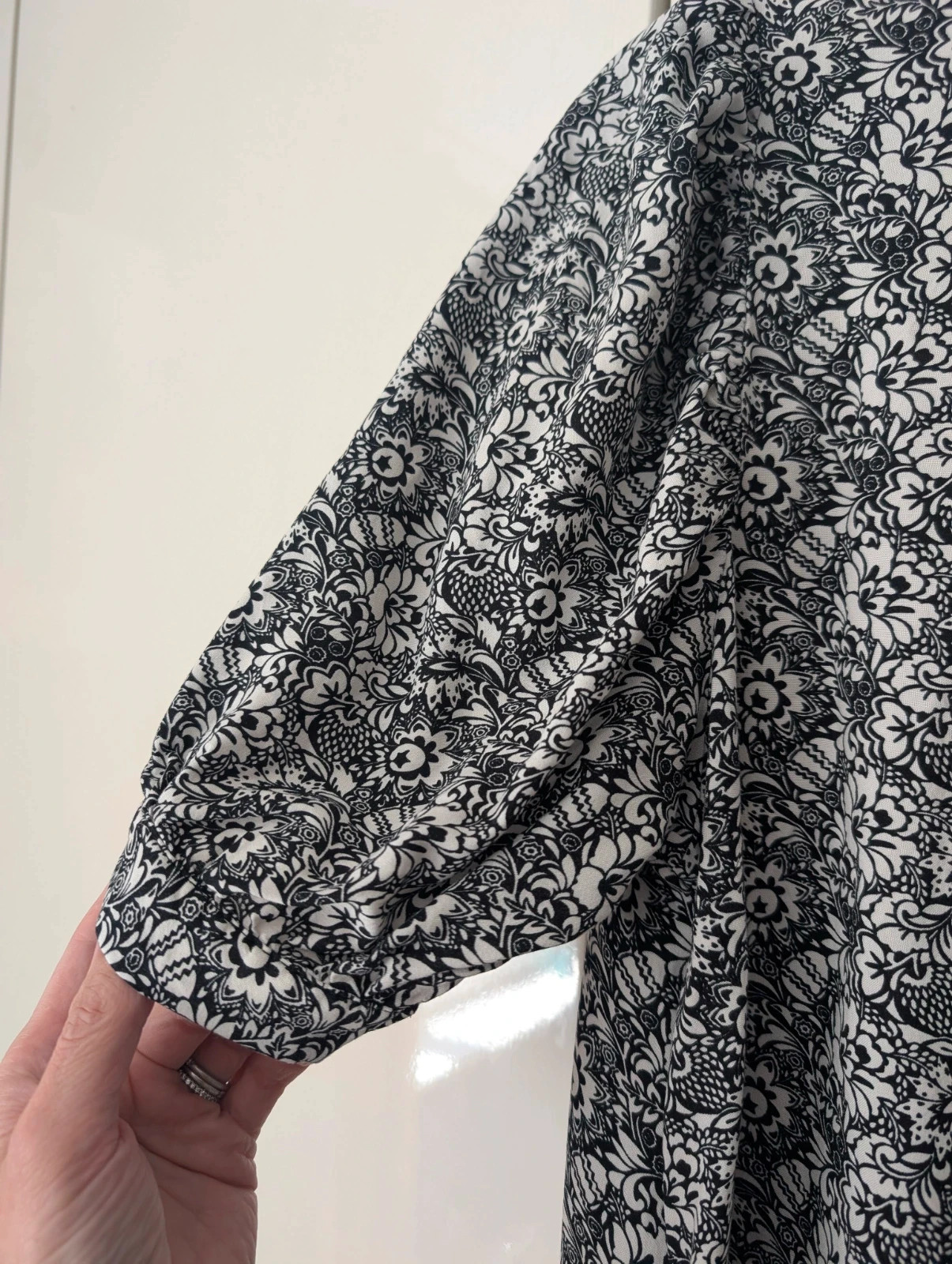 Black White Floral Blouse Puff Sleeves UK 12 – Primark – taille M / UK 12-14 4