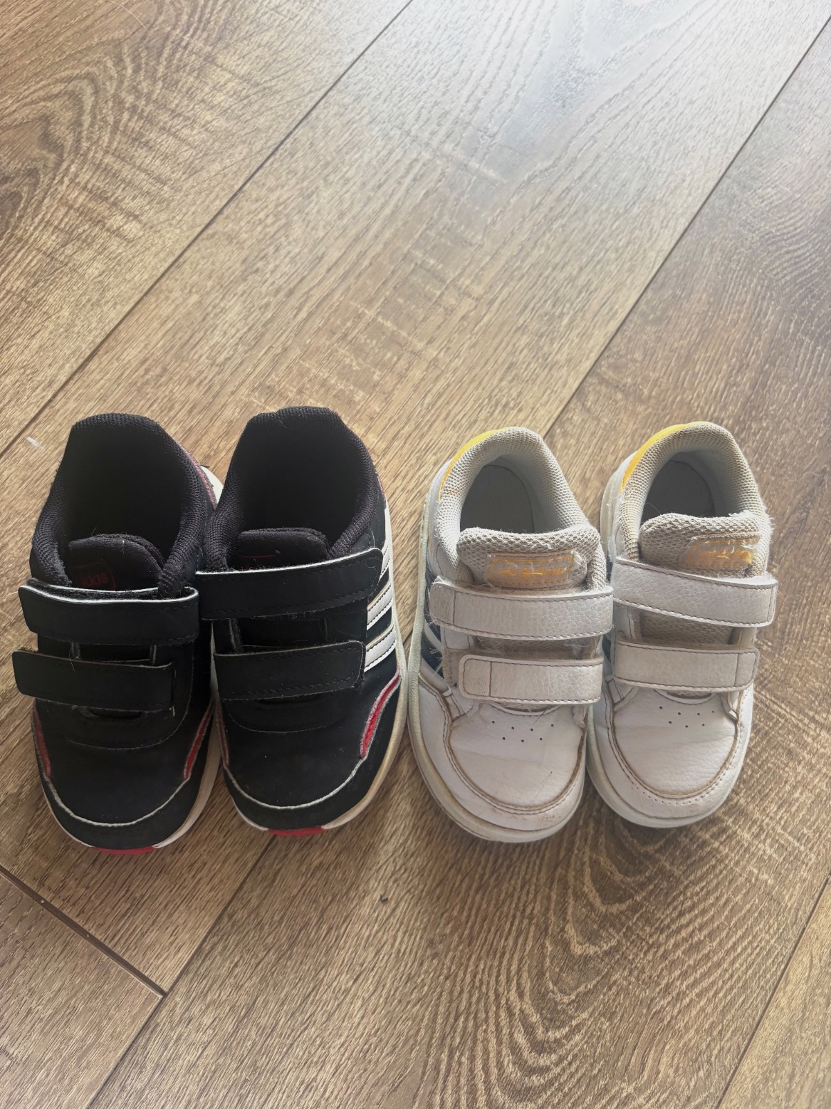 Lot de 2 paires de basket adidas enfant taille 23 blanc et noir  – Adidas – taille EU 23 3