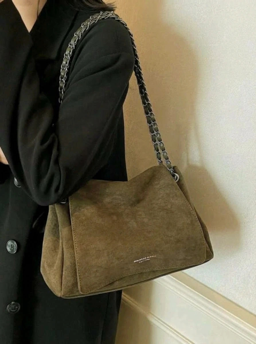 Chain stylish vintage shoulder bag