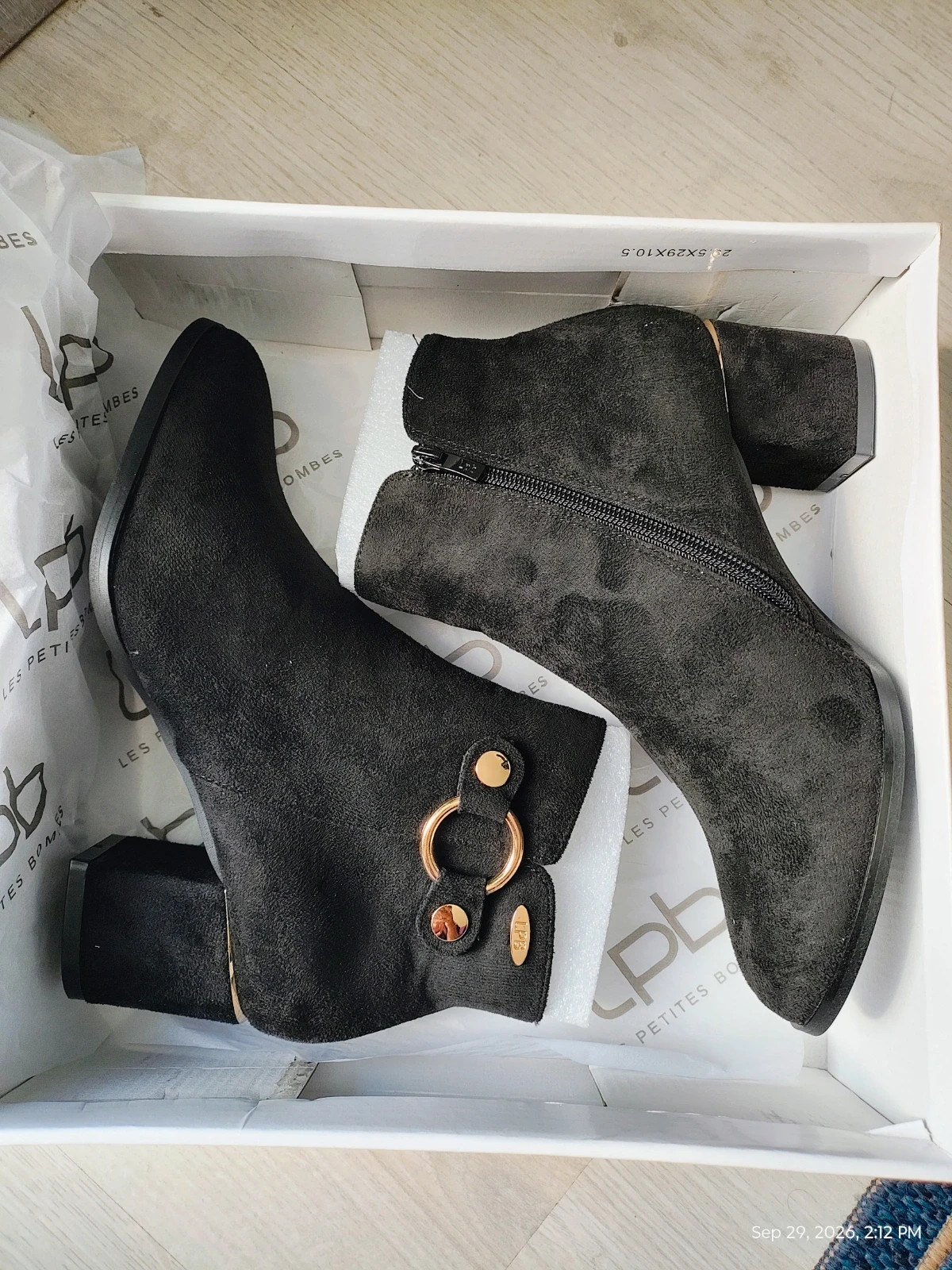 Brand New lpb ankle boots 39