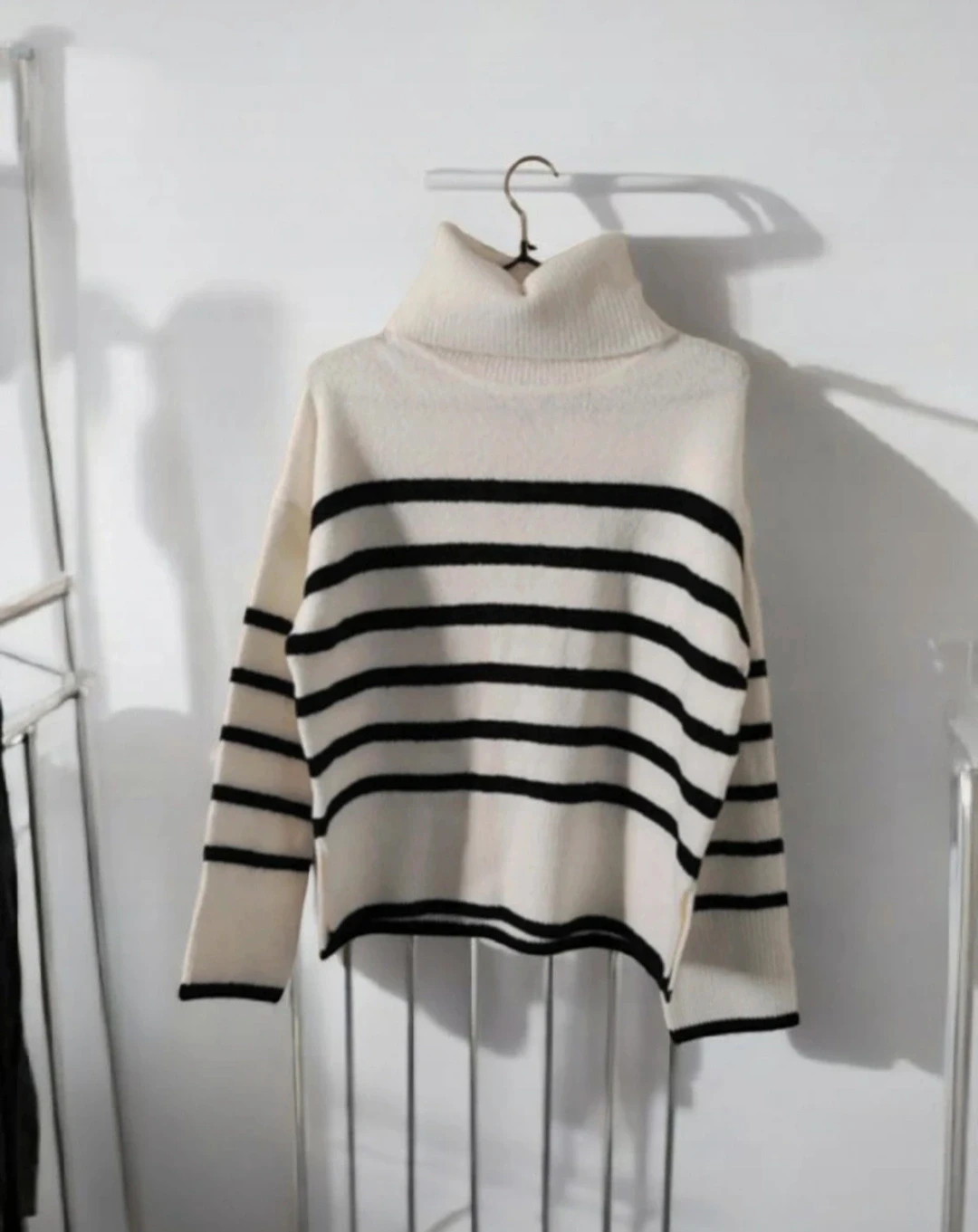 Pull blanc xs new with tag