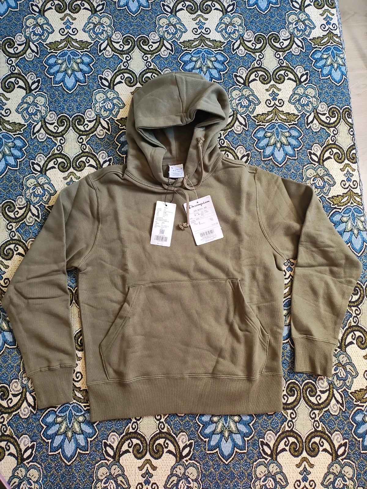 Champion hoodie army green xs new with tag