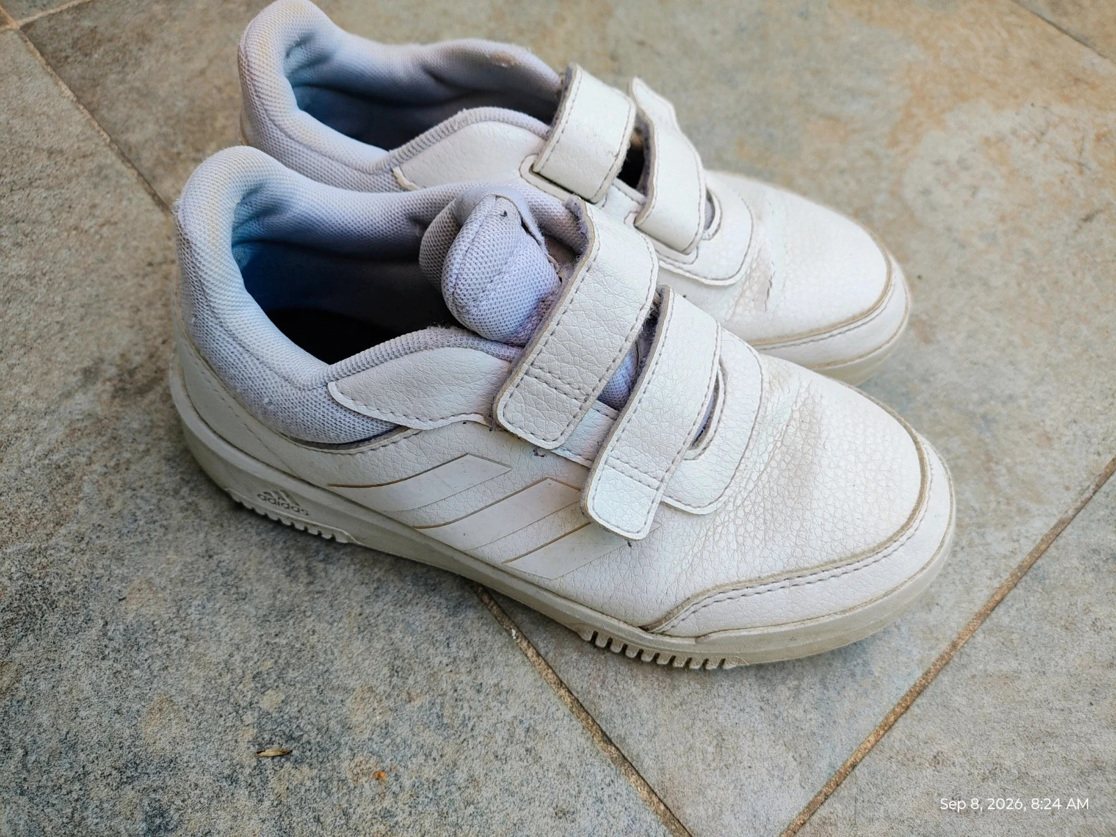 Adidas 33 unisex – adidas – taille 33 3