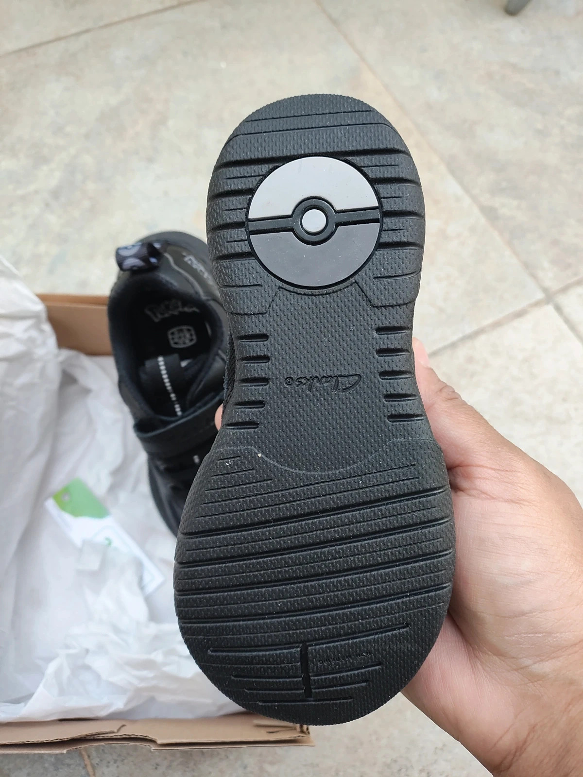 Black leather pokemon Clarks shoes 27.5 – Clarks – taille 27 2