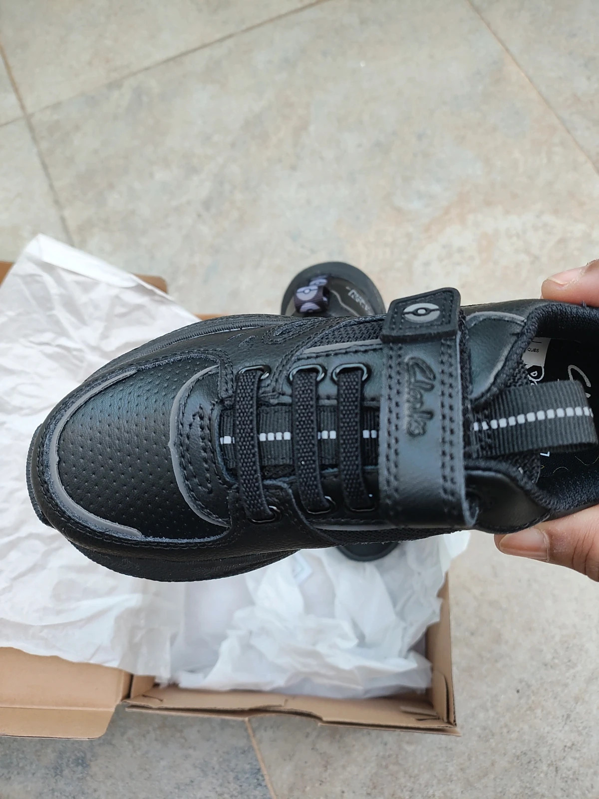 Black leather pokemon Clarks shoes 27.5 – Clarks – taille 27 4