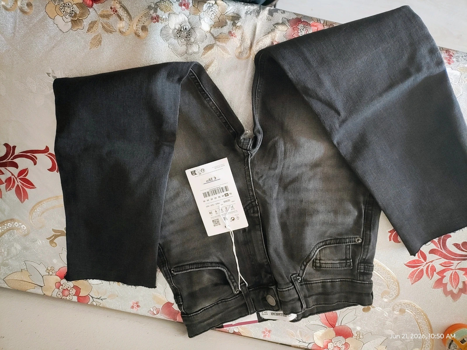 Capri pent new with tag 34