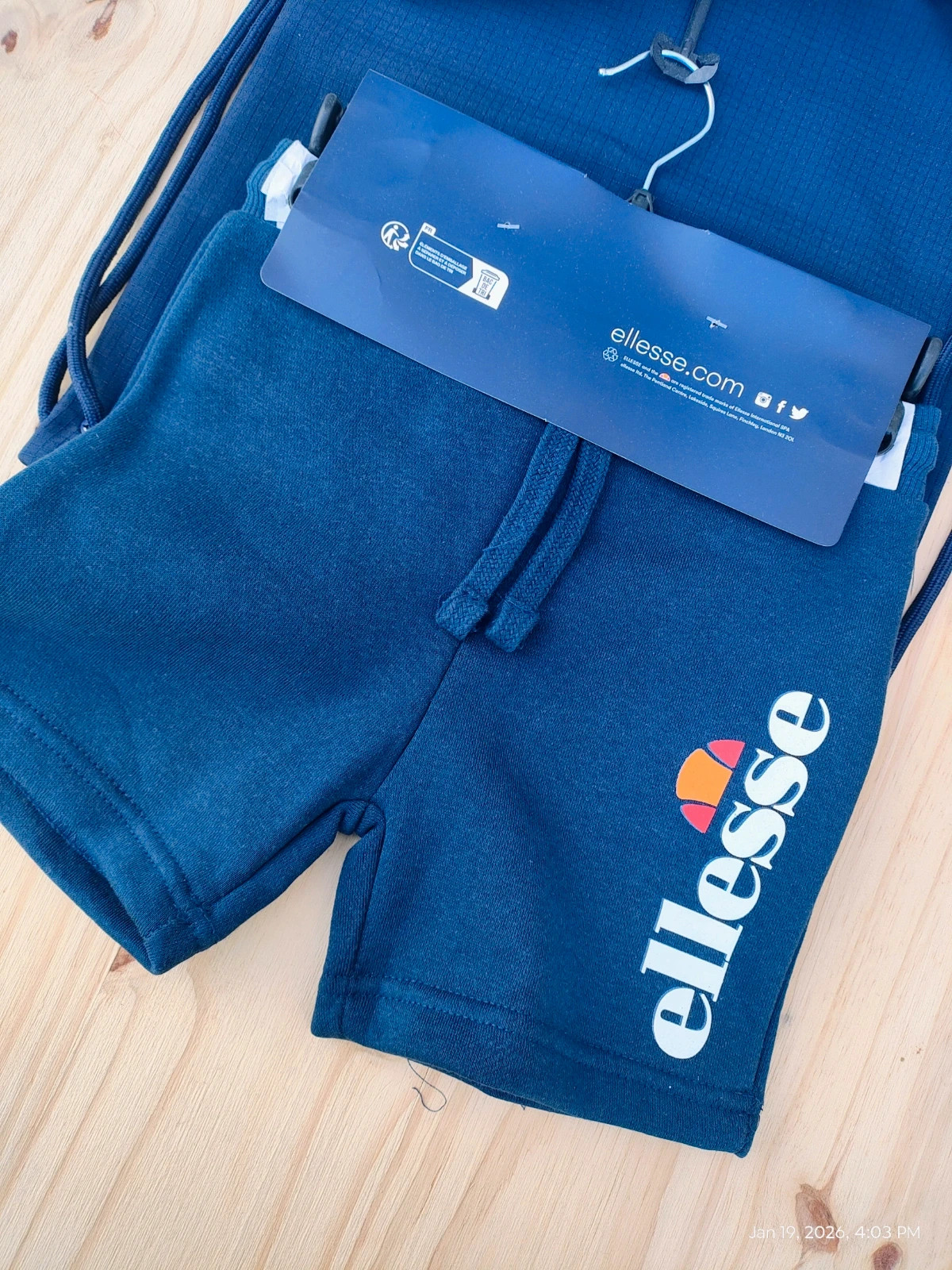 3 pc set for boys 4 years – Ellesse – taille 4 ans / 104 cm 2