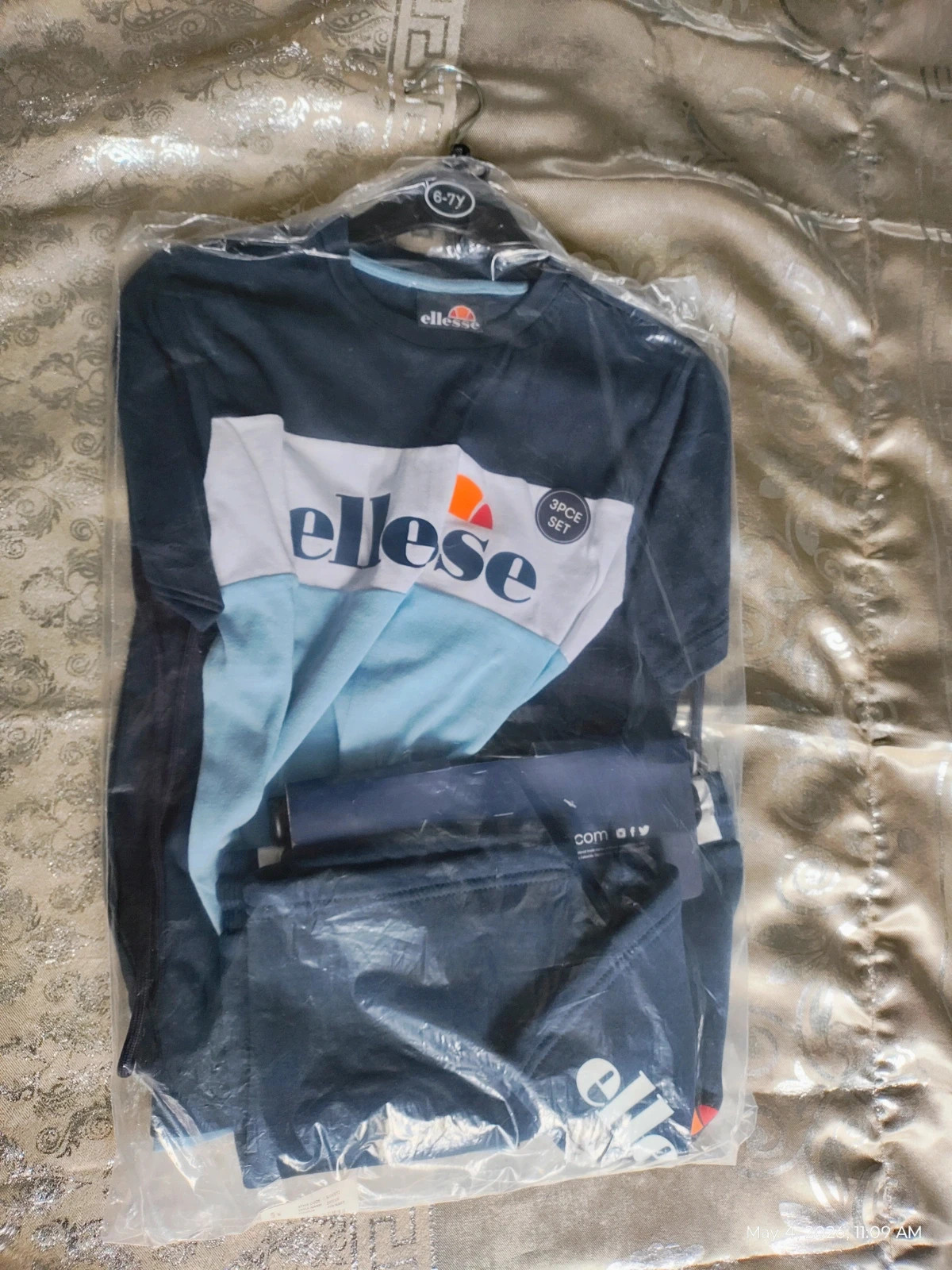 Ellesse ensembles 6 to 7