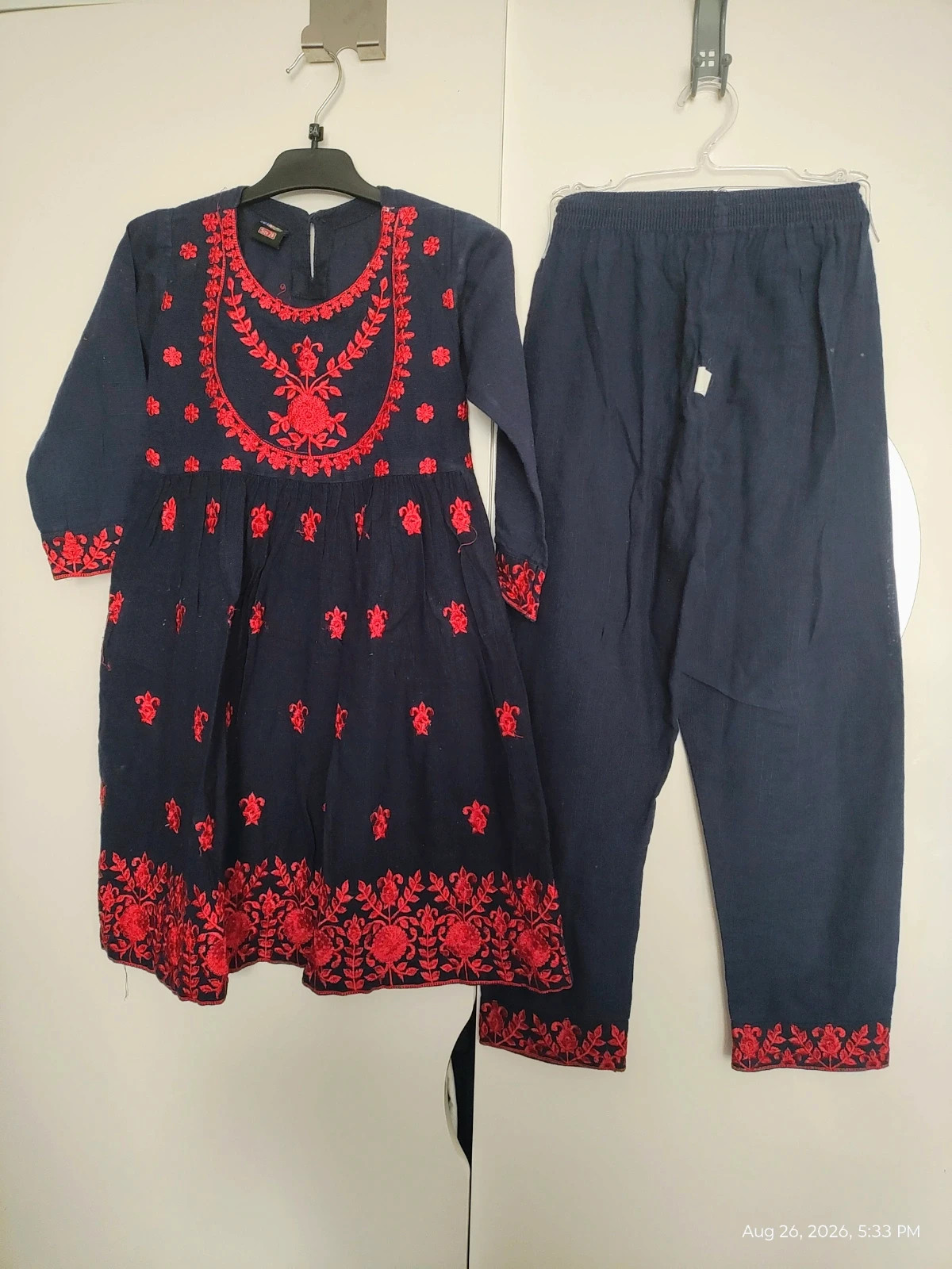 Pakistani dress for 8 years