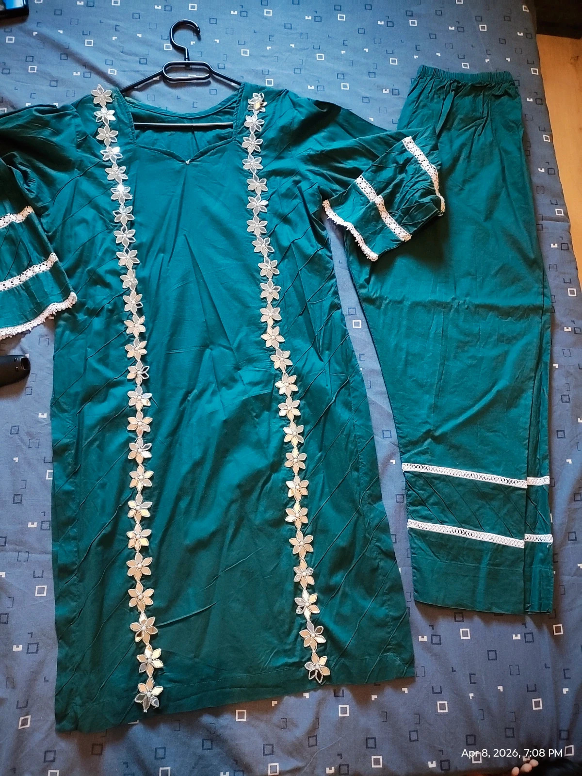 Two piece suite 100% cotton