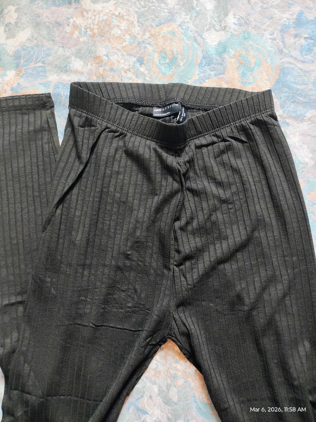 Asos design legging xs size