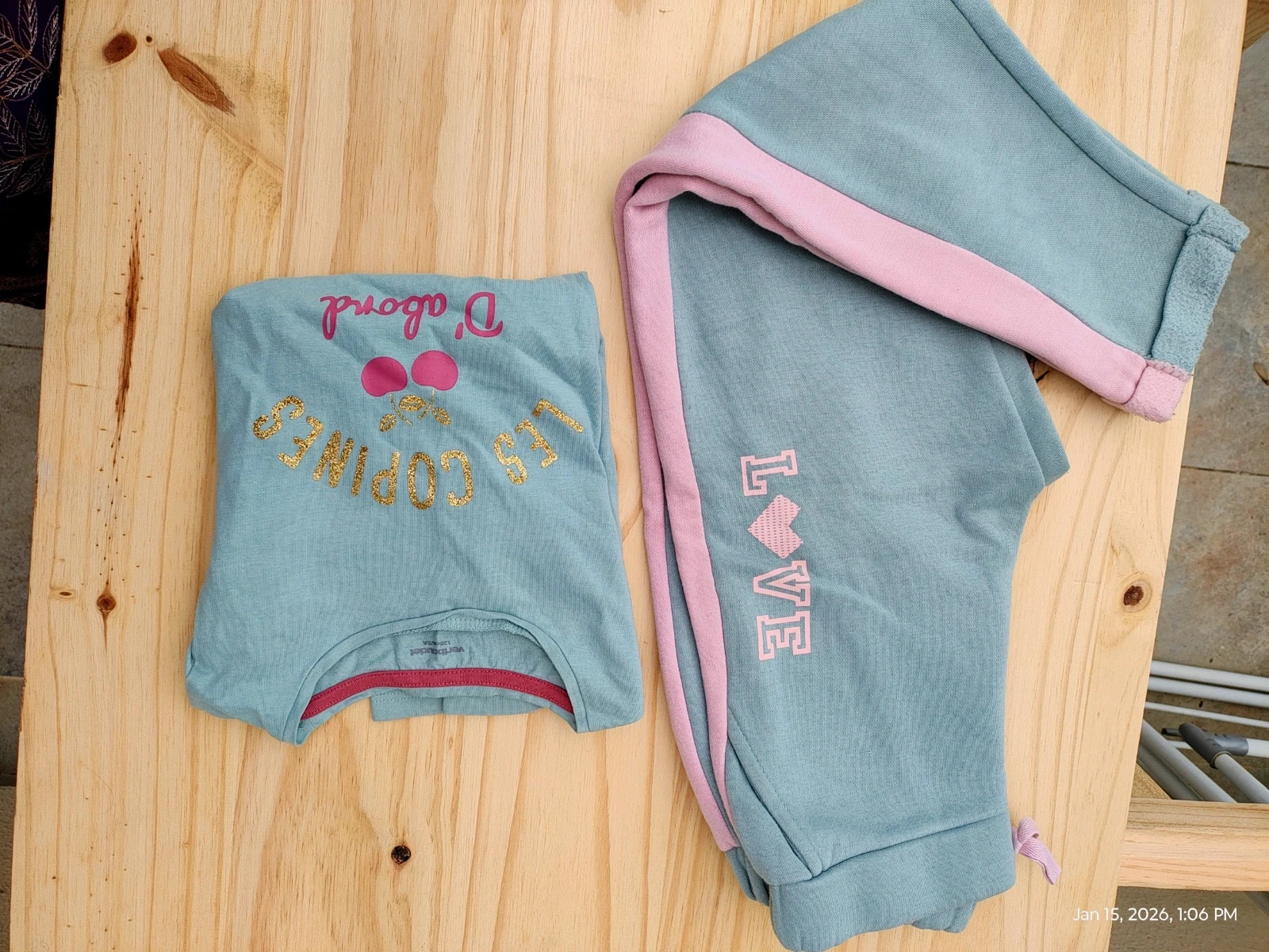 Joggers with t shirts 👕