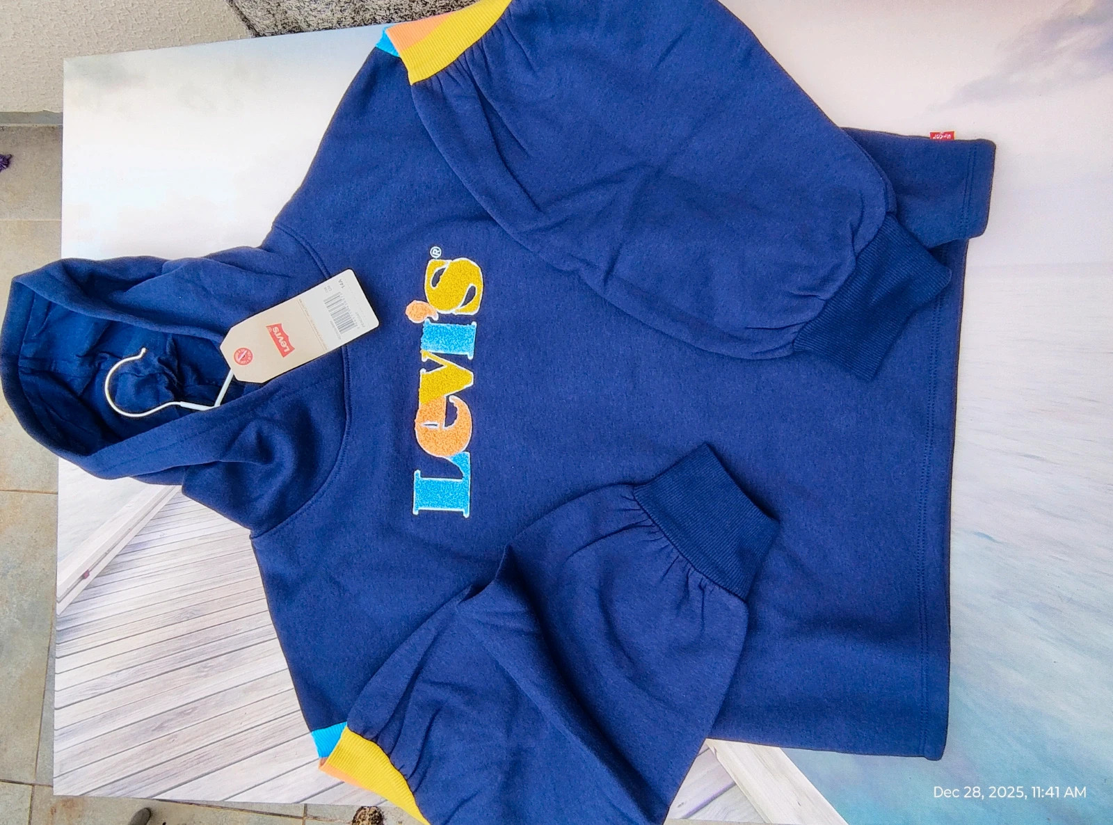 Sweat shirt