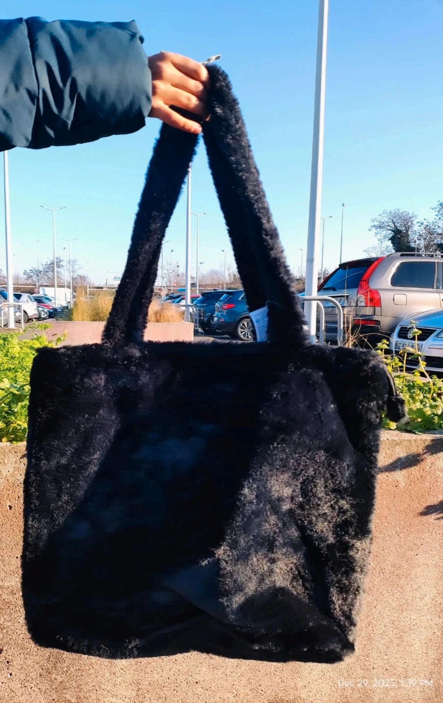 Furry shopping bag