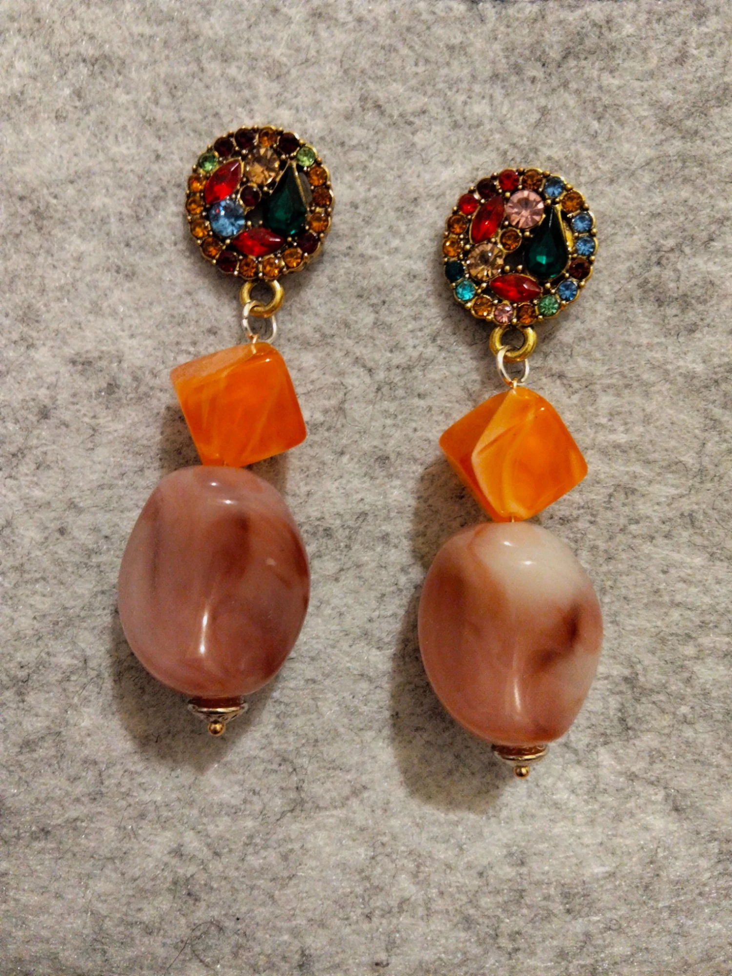 Très belle boucles d'oreilles pour femme 