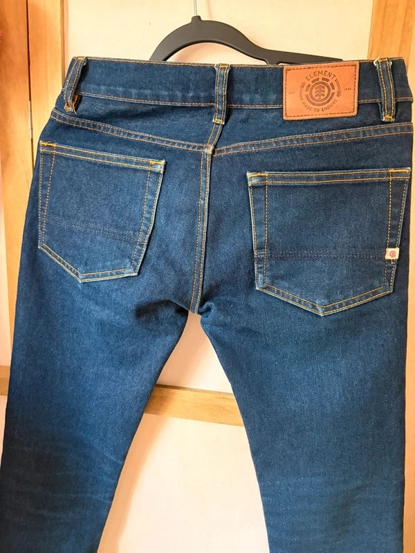 Jeans brut Element 28w32 – ELEMENTS – taille M / 38 / 10 2
