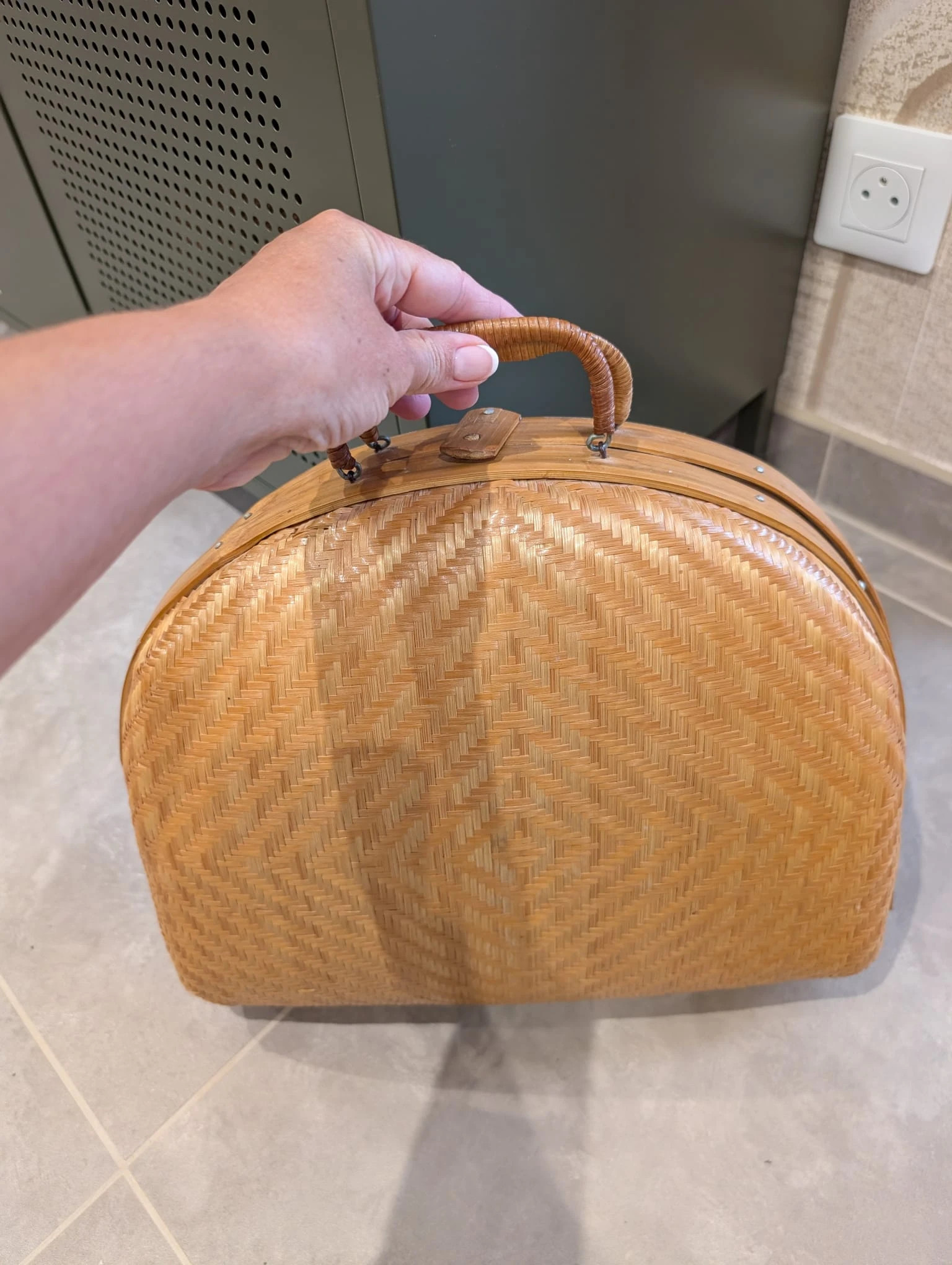 Vanity vintage en rotin – Vintage 2