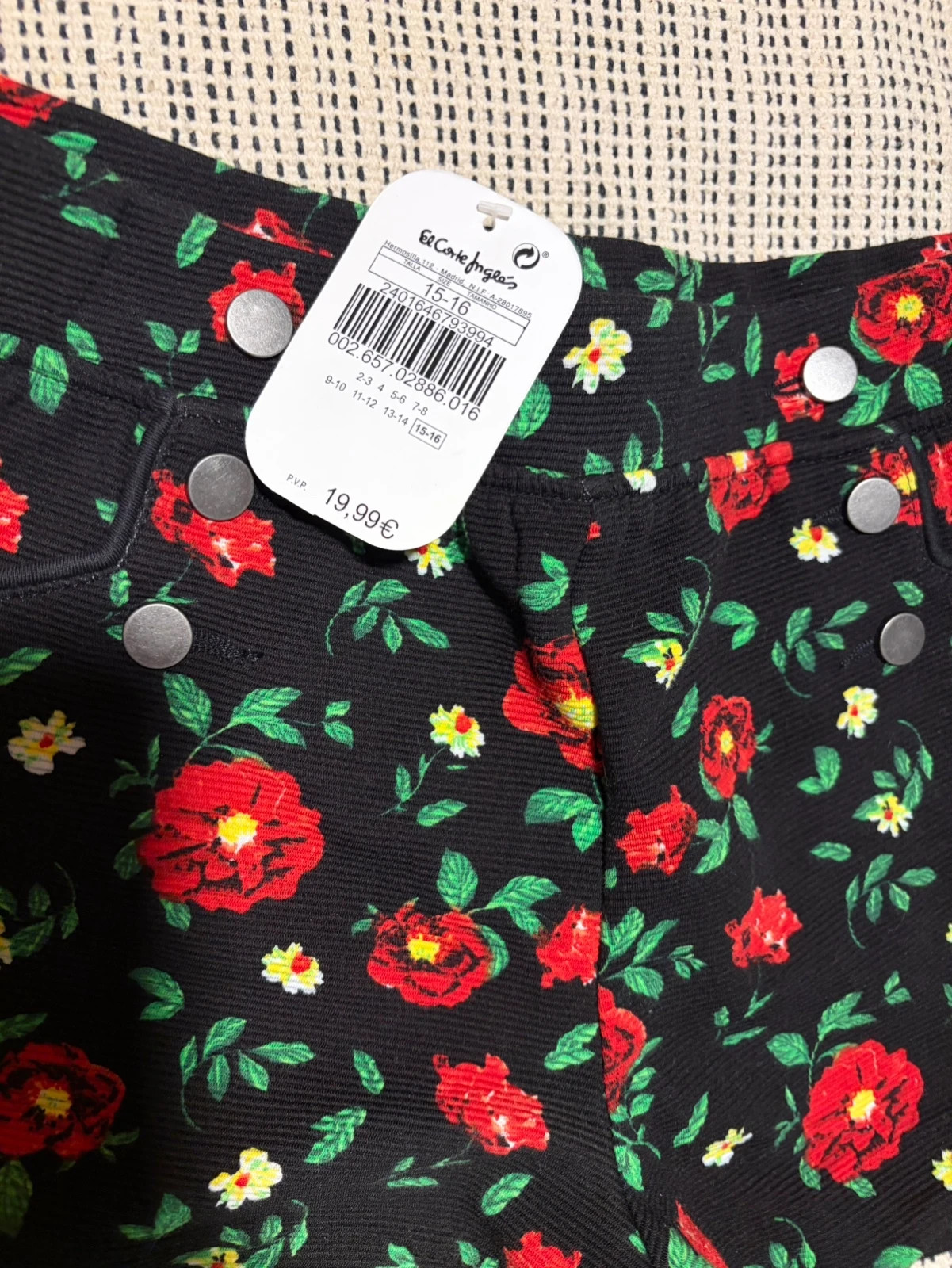 Short floreado niña Free Style El Corte Inglés talla 15-16 nuevo – Freestyle – taille 14 ans / 164 cm 2