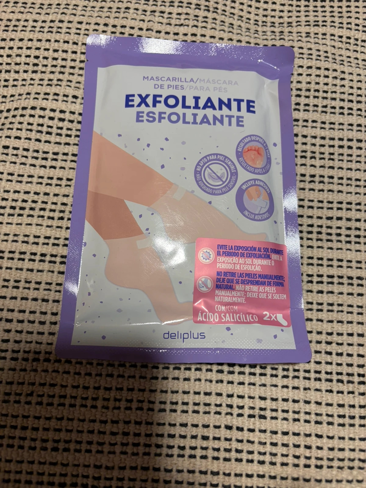 Mascarilla de pies exfoliante deliplus mercadona calcetines peeling dermo feet mask – Deliplus 2