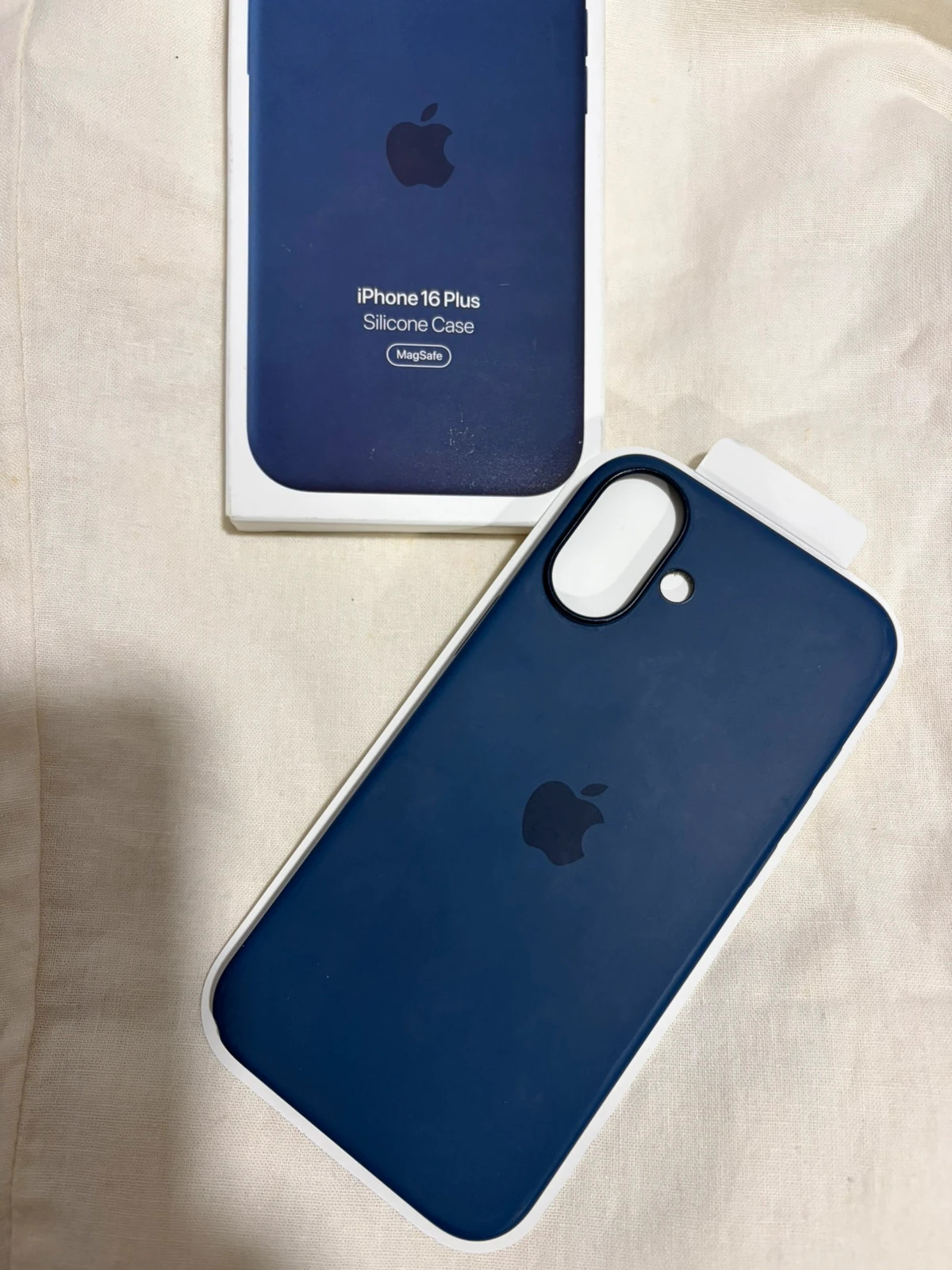 funda iphone 16 plus apple original silicona magsafe azul