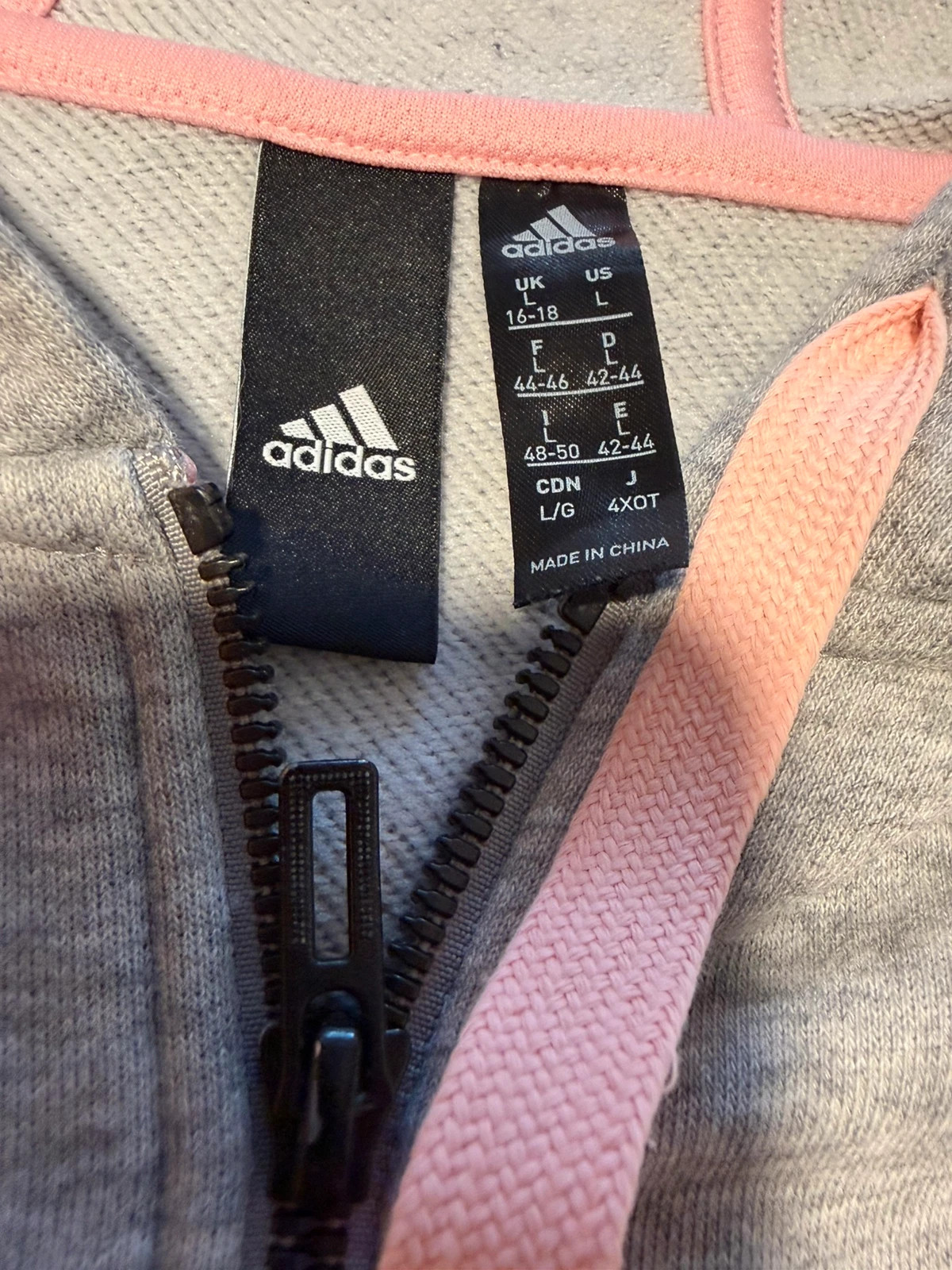 Sudadera adidas gris cremallera capucha detalles rosa mujer talla L – adidas – taille L / 40 / 12 3