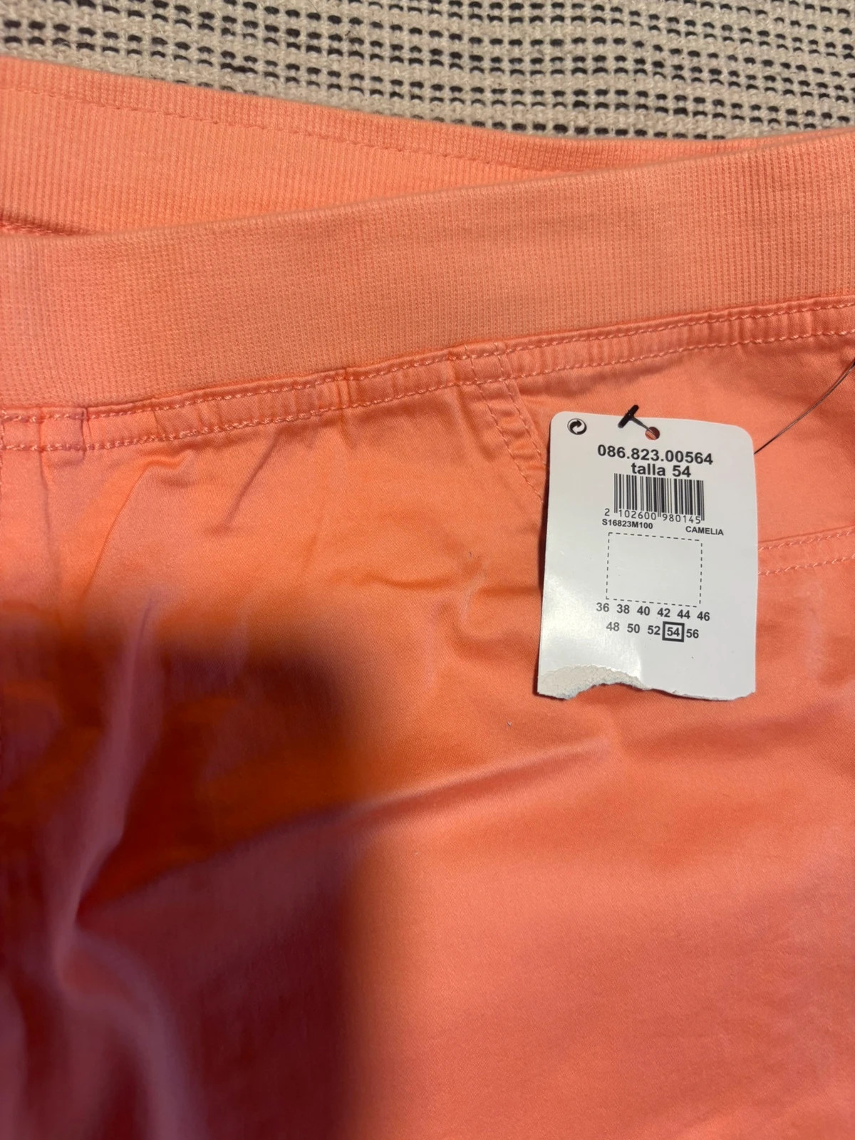 Pantalón pirata corsario corto con cintura elástica cómoda y cordón de ajuste. Talla grande 54 – Unit – taille 7XL / 54 / 26 2