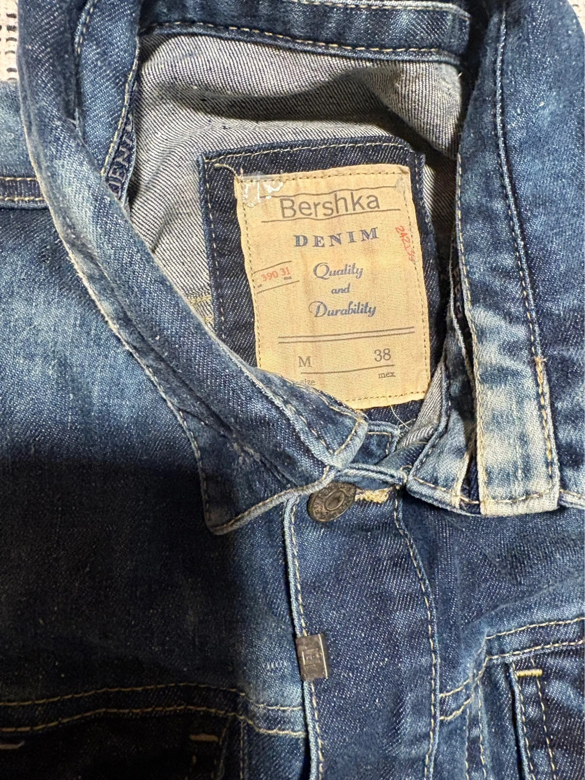 chaqueta vaquera bershka M 38 denim vestebazante distressed vintage jacket spijkerjas vestspijker – Bershka – taille M 4