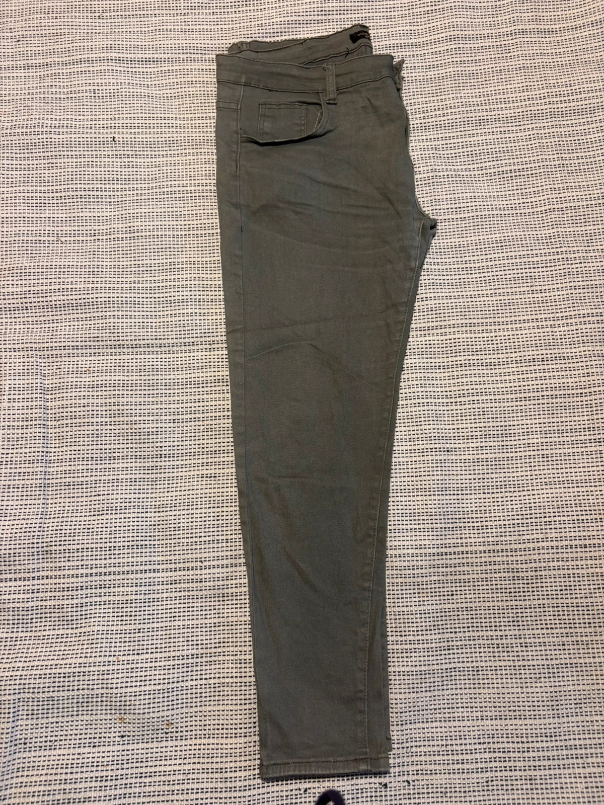 Pantalón verde caqui October talla 46 / Pantalon khaki taille XXL