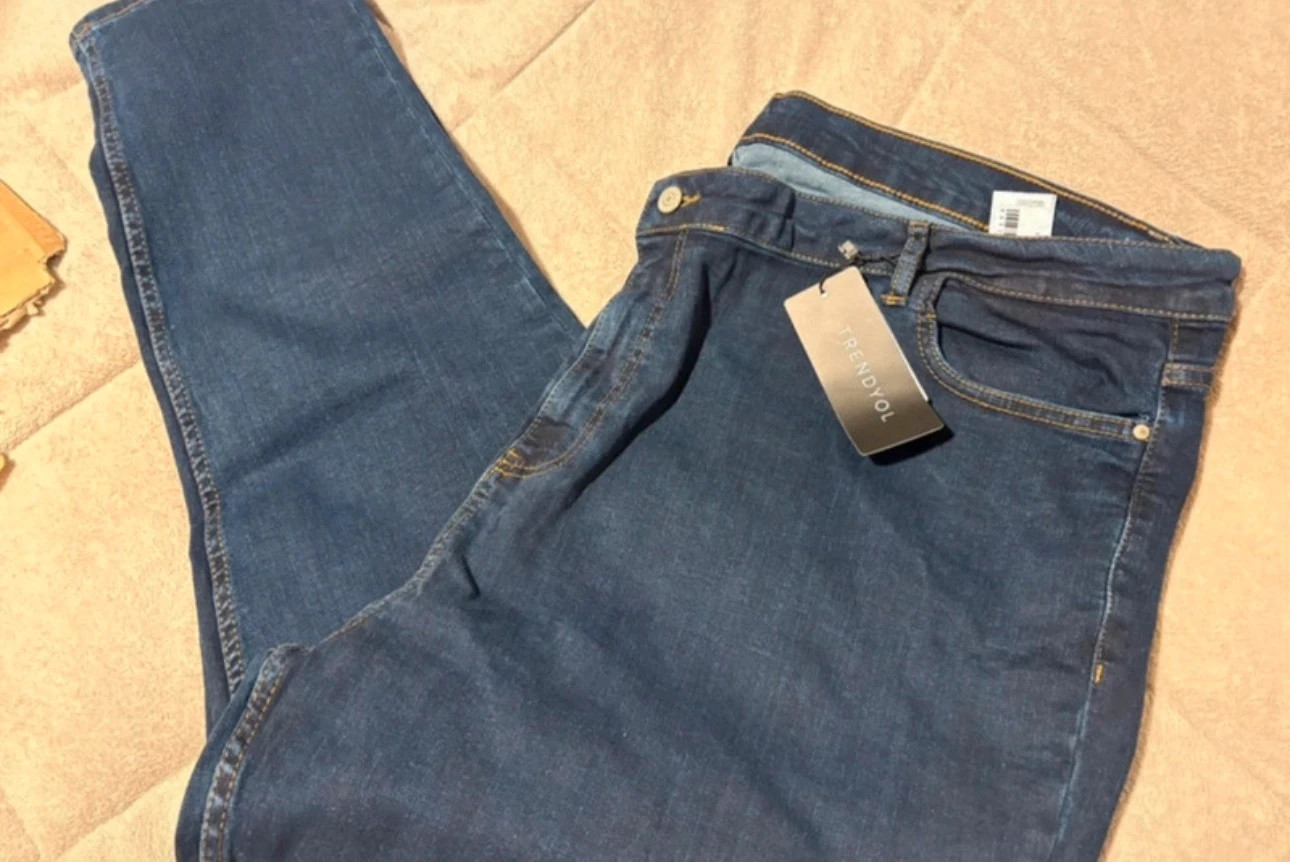 Pantalón vaquero Trendyol T. 54 / 7XL azul oscuro nuevo – Trendyol – taille 7XL / 54 / 26 2