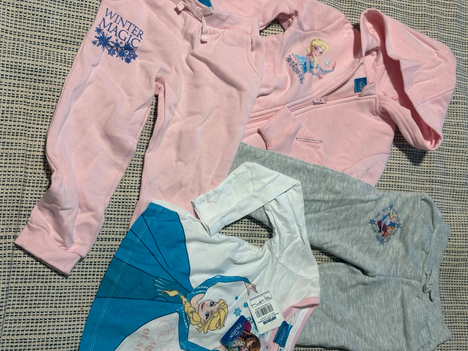 Set chándal 2 pantalones Disney Frozen Elsa 2 años 92 cm nuevo etiqueta – hipercor – taille 24-36 mois / 92 cm 2
