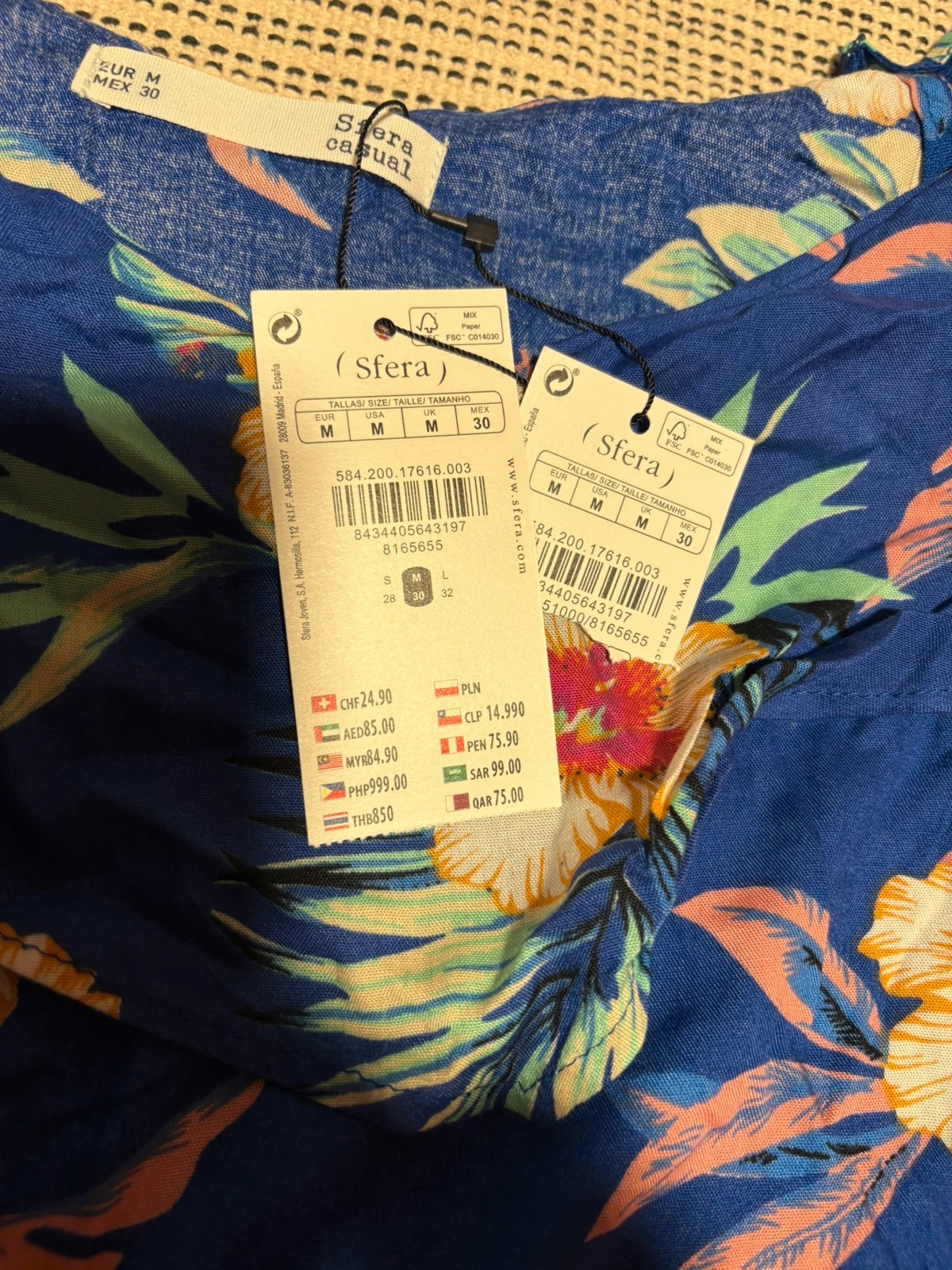 blusa hombros descubiertos escote bardot con estampado tropical talla M – Sfera – taille M / 38 / 10 5
