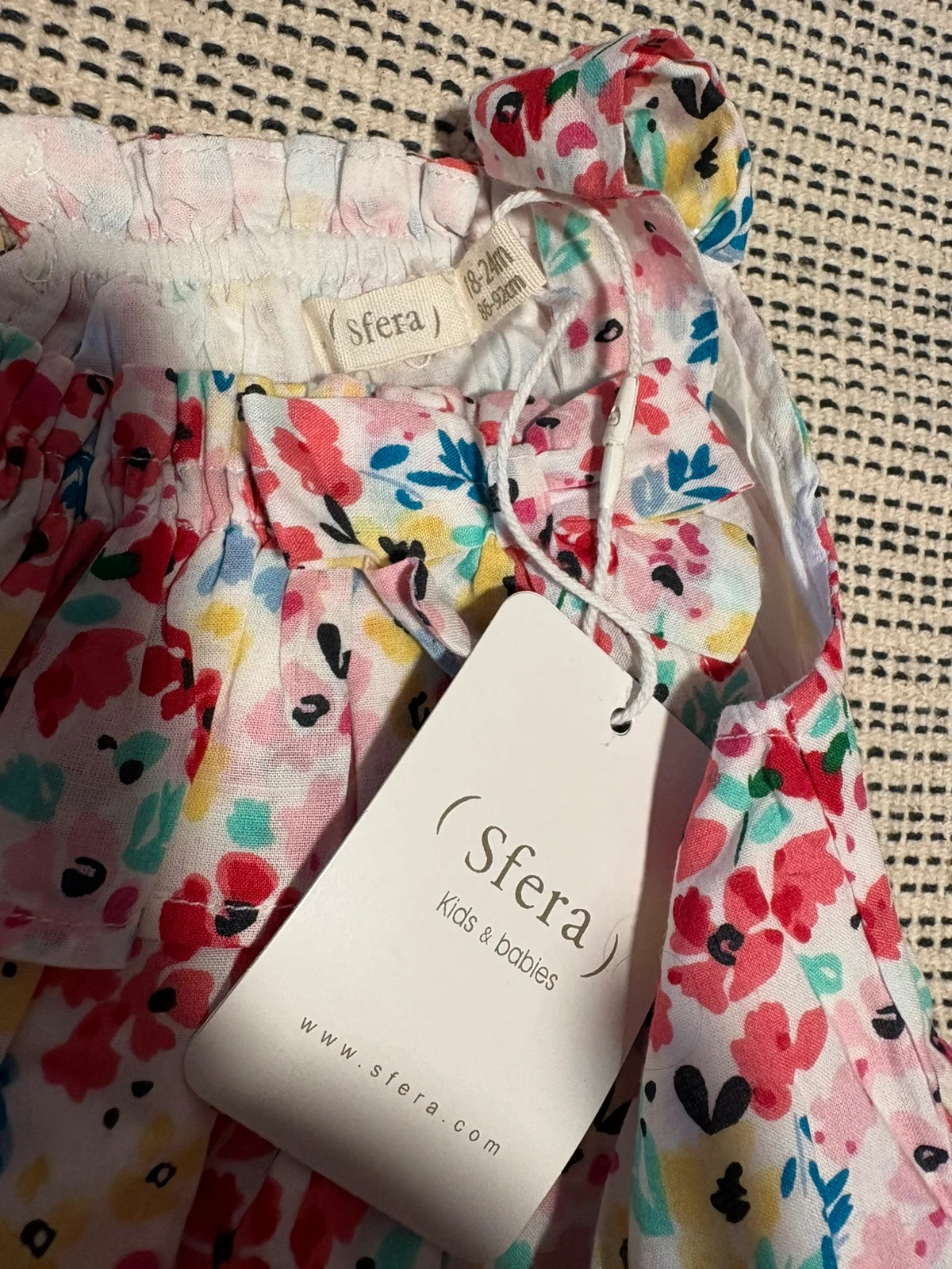vestido de bebé talla 18-24 meses marca Sfera estampado floral – Sfera – taille 18-24 mois / 86 cm 4