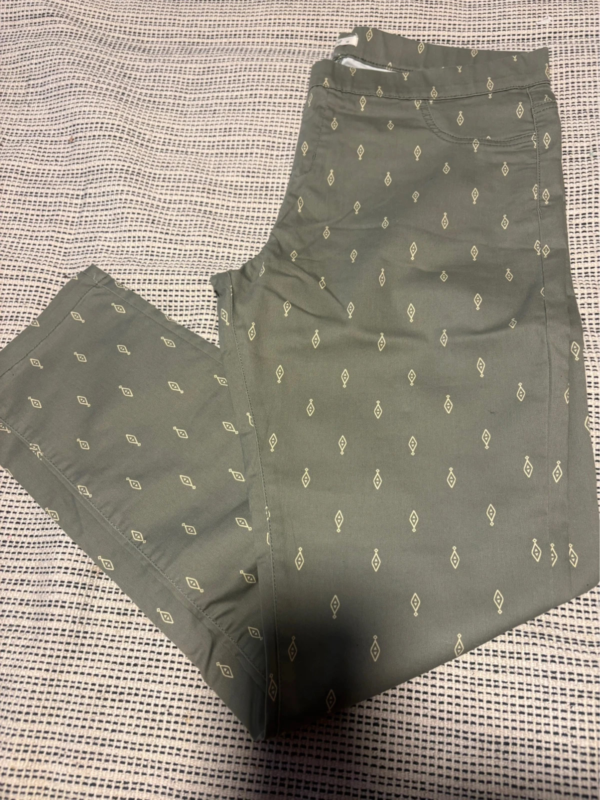 leggings verde oliva con rombos talla 48